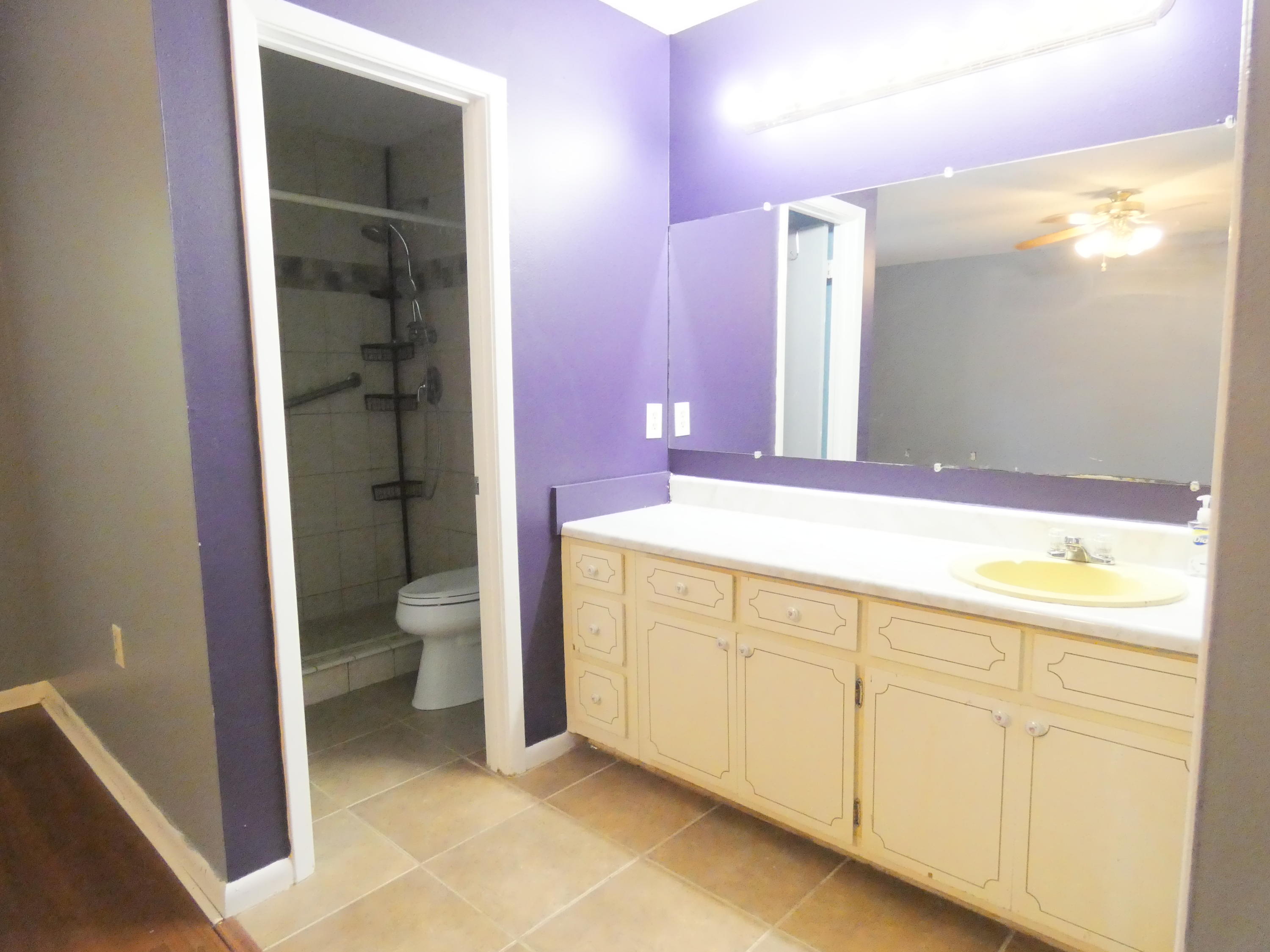 TANGLEWOOD S/D 1ST ADDN - Residential