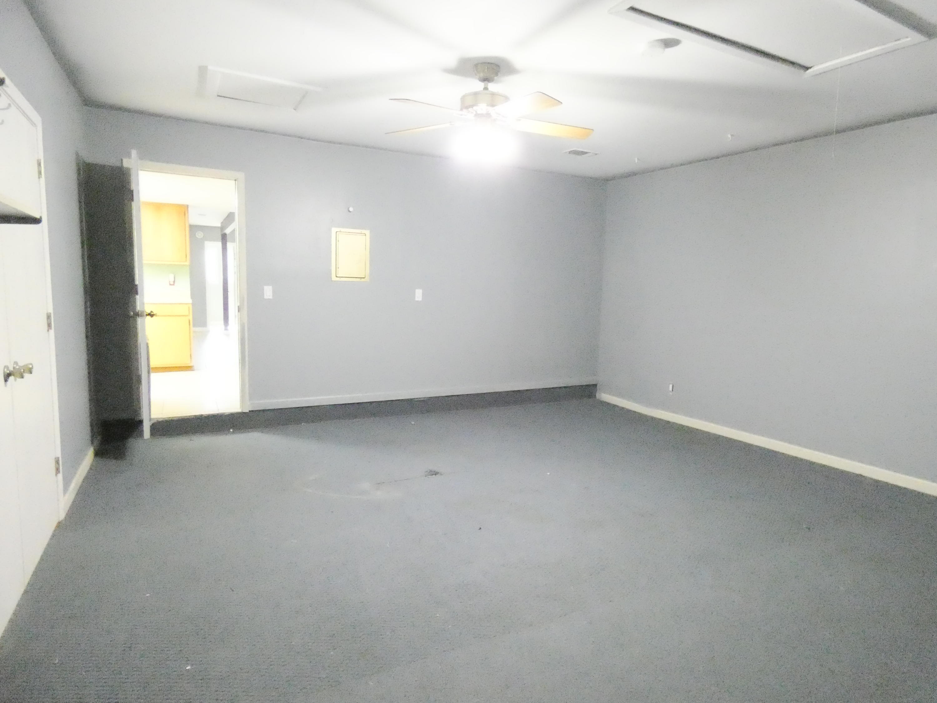 TANGLEWOOD S/D 1ST ADDN - Residential