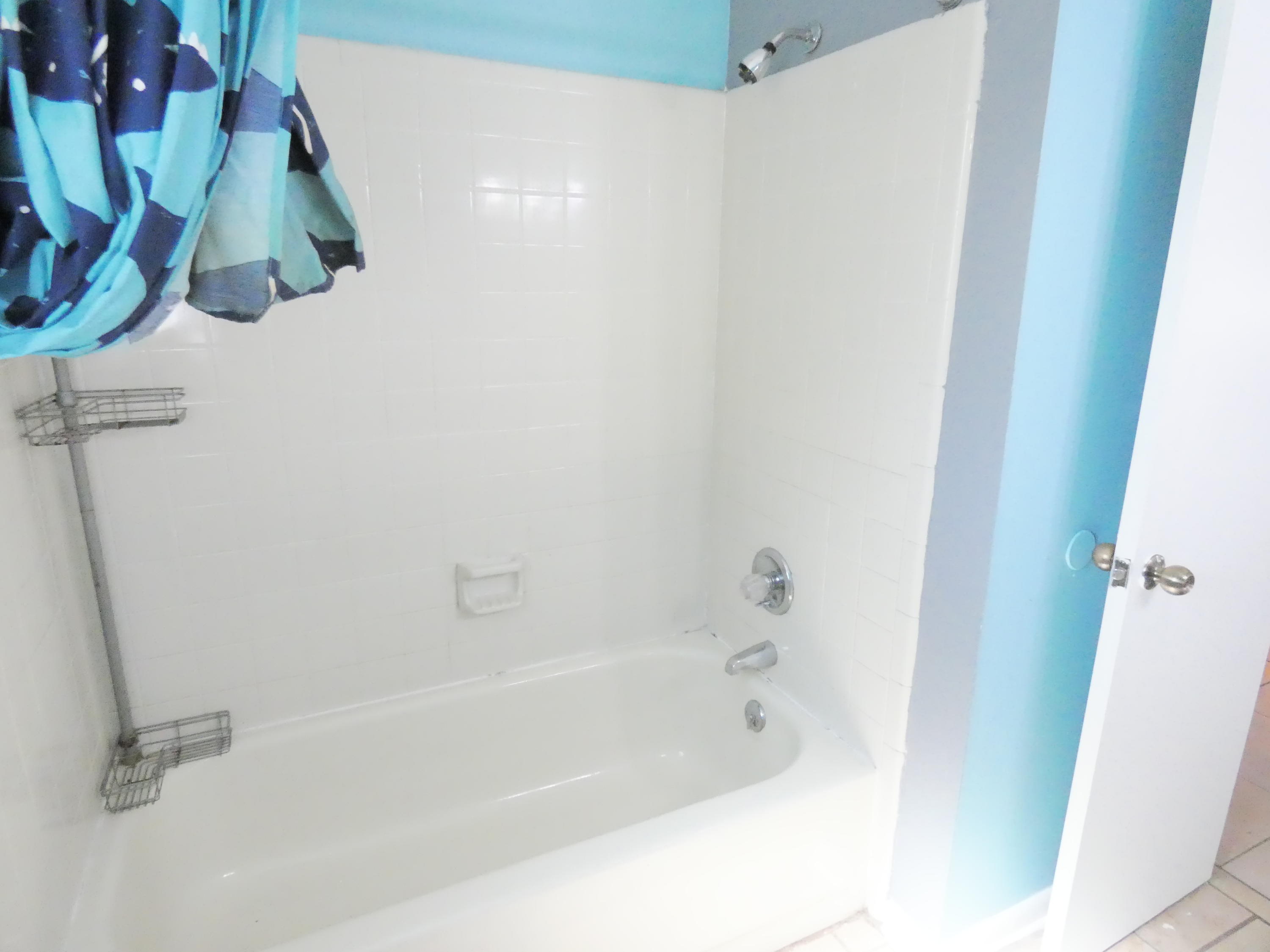 TANGLEWOOD S/D 1ST ADDN - Residential