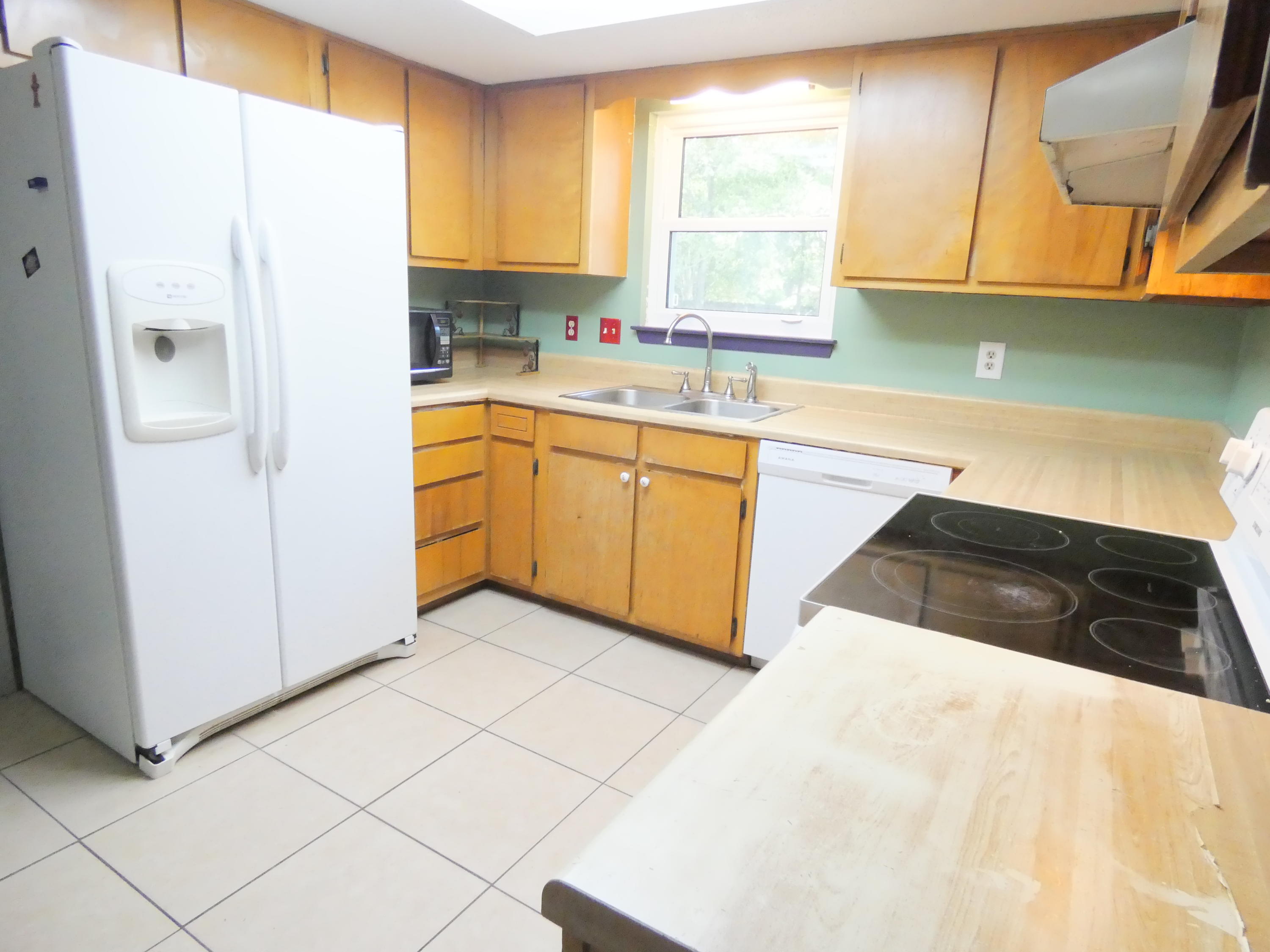 TANGLEWOOD S/D 1ST ADDN - Residential