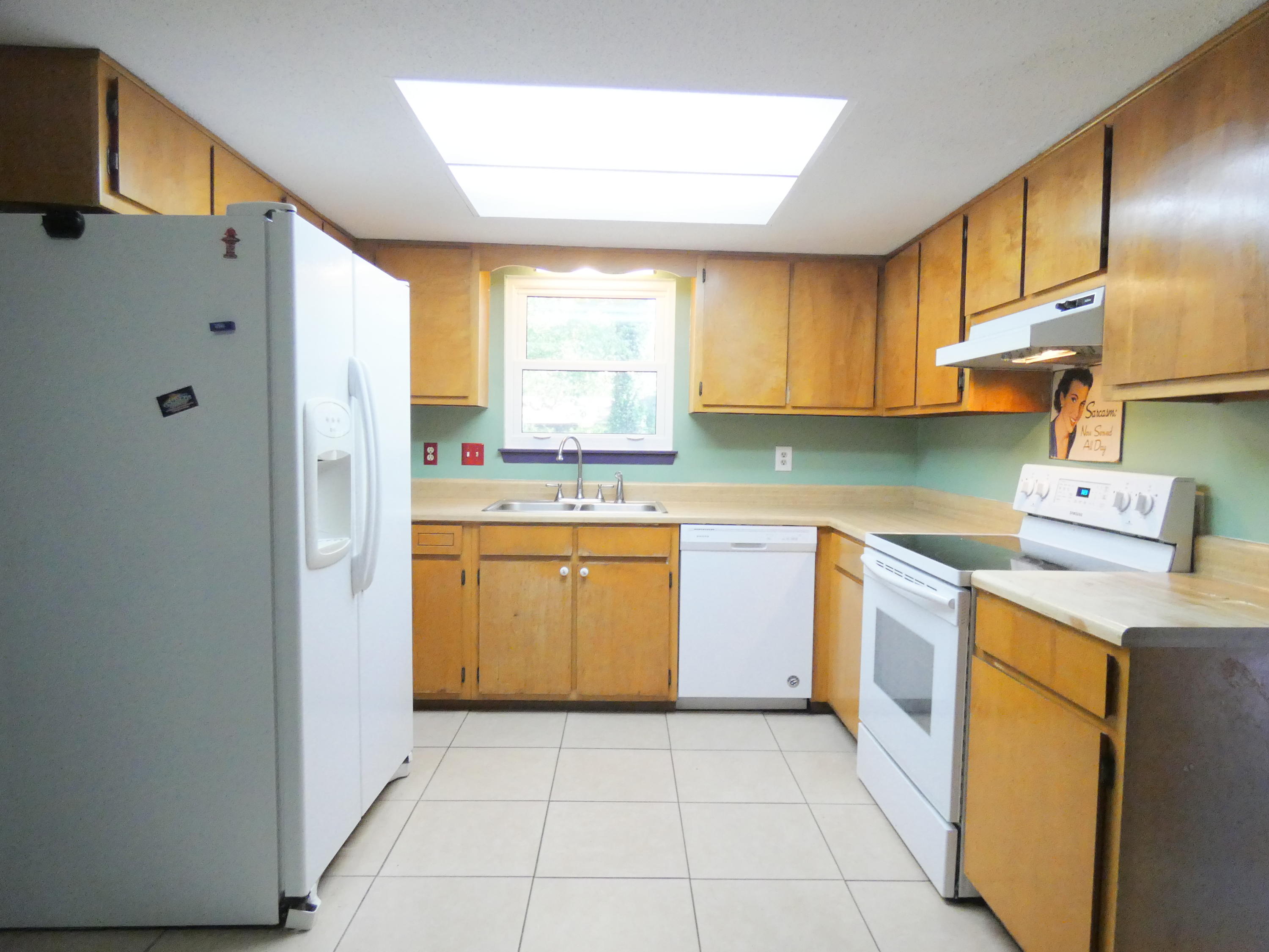 TANGLEWOOD S/D 1ST ADDN - Residential