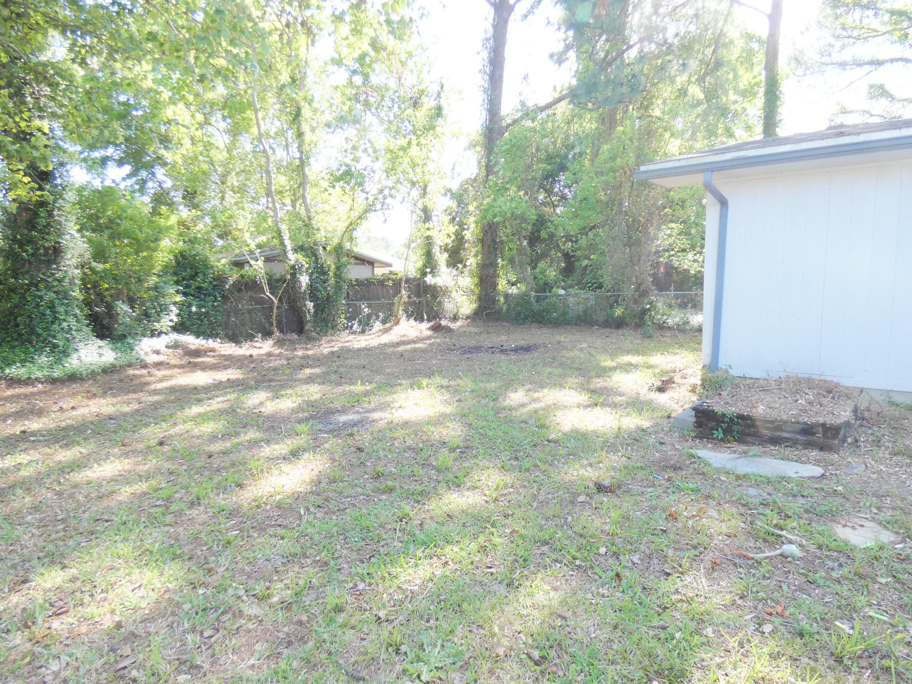 TANGLEWOOD S/D 1ST ADDN - Residential