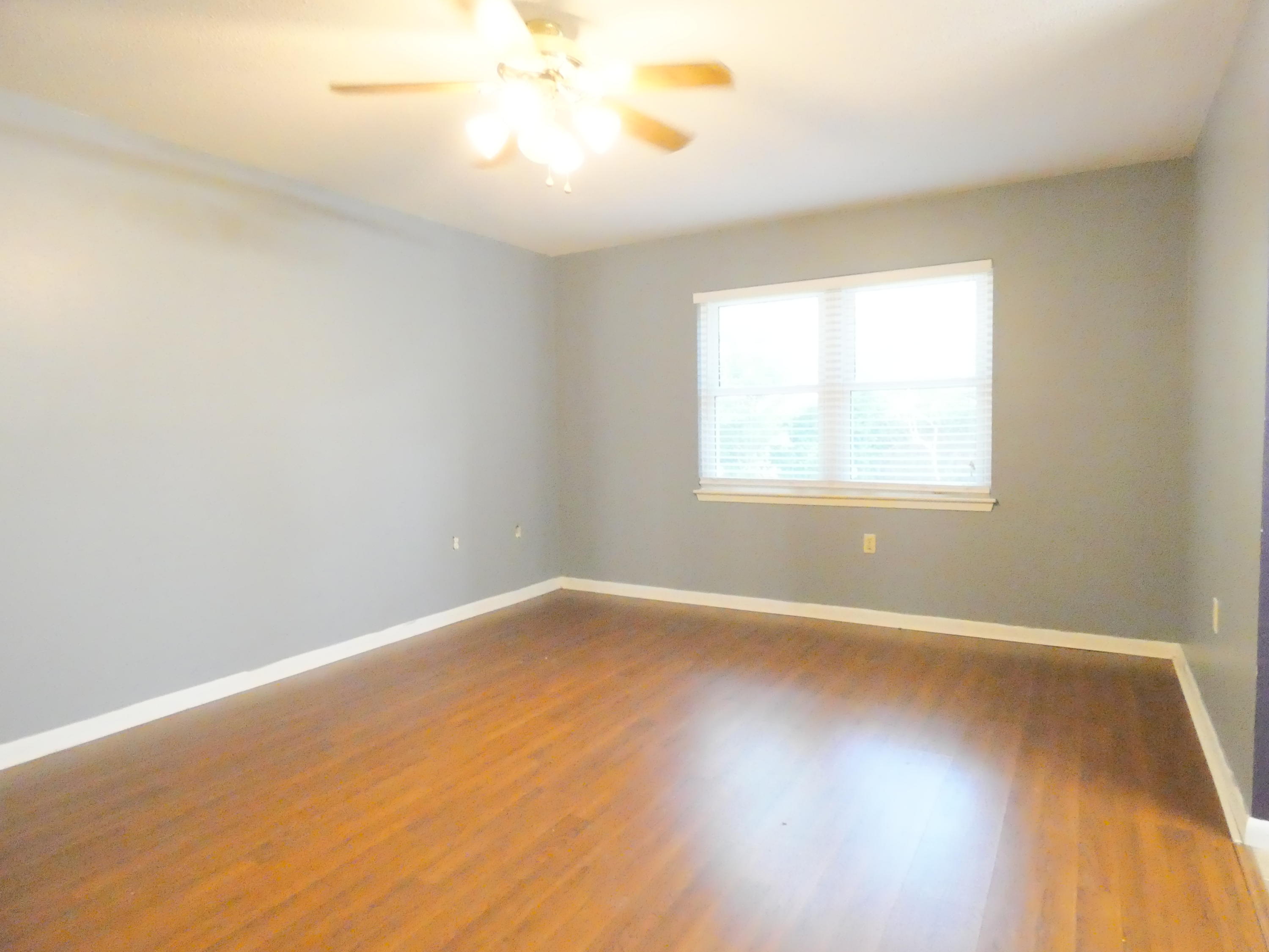 TANGLEWOOD S/D 1ST ADDN - Residential