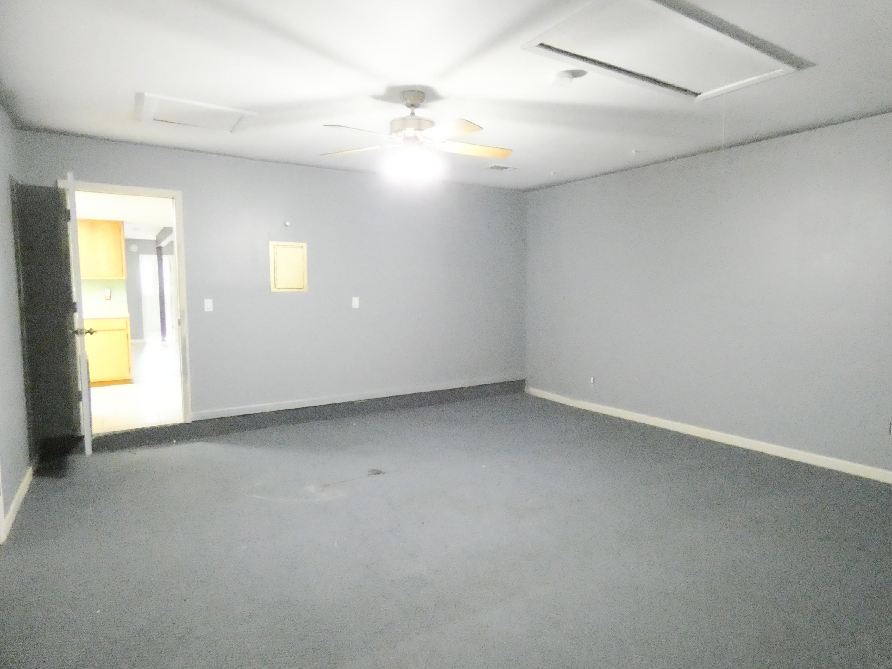 TANGLEWOOD S/D 1ST ADDN - Residential