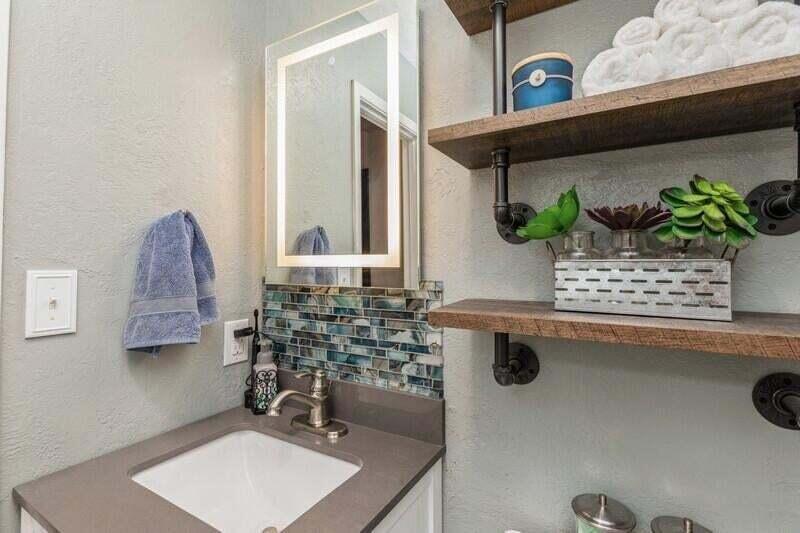 CREEKSIDE 2 - Residential Lease