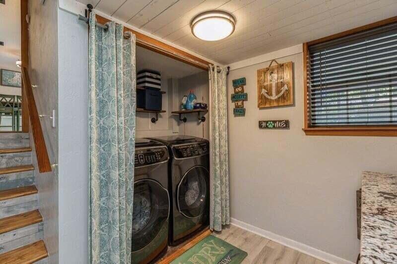 CREEKSIDE 2 - Residential Lease