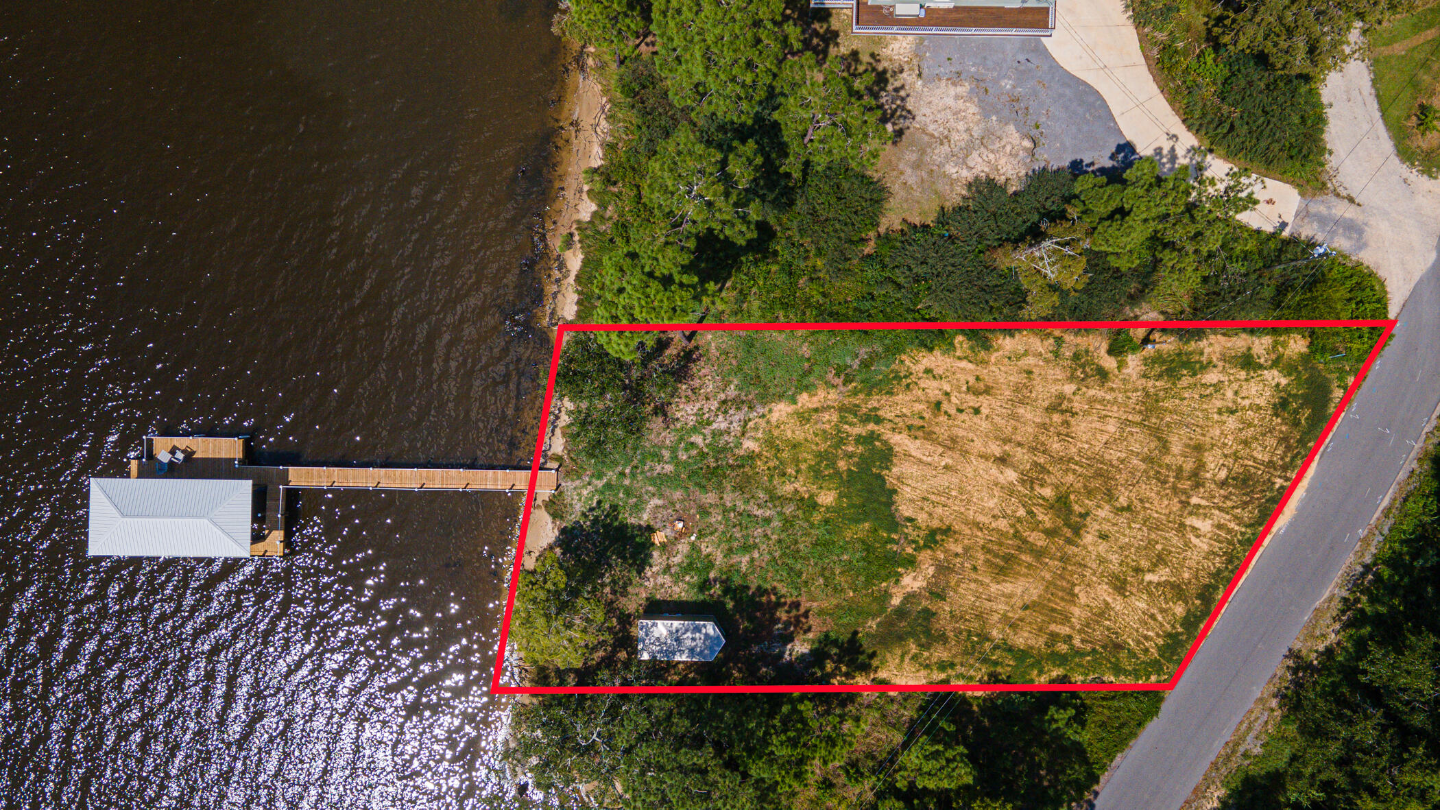 NO RECORDED SUBDIVISION - Land