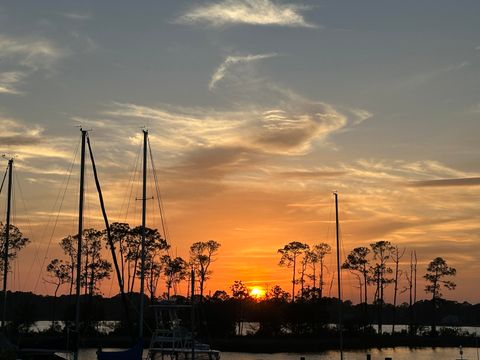 A home in Niceville