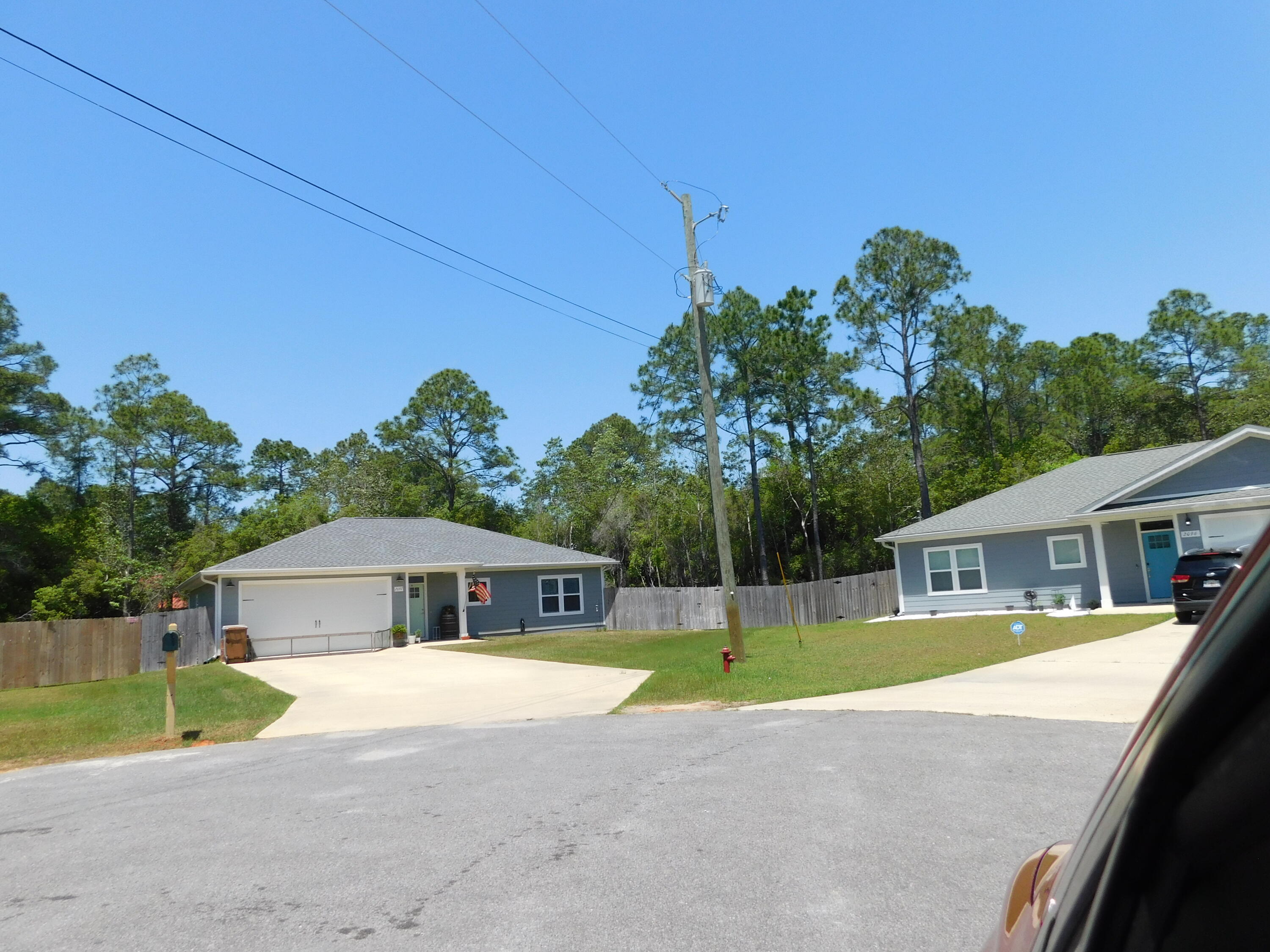 COMMODORE PARK - Residential