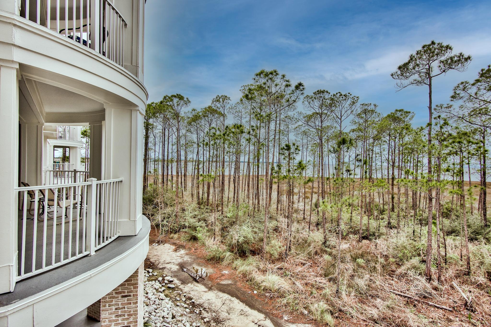 BAHIA CONDO - Residential