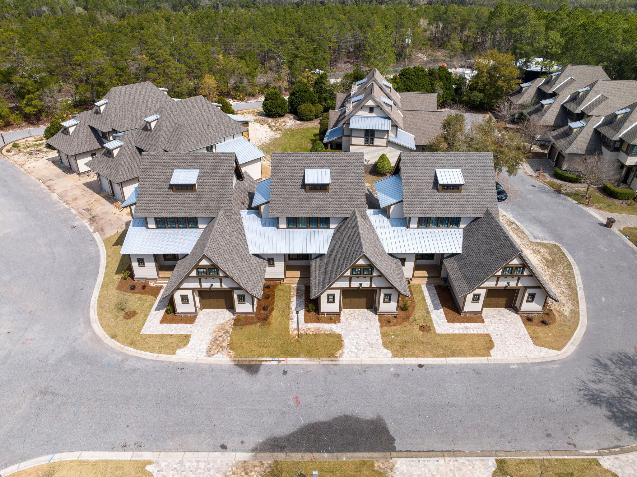 WILD HERON - Residential