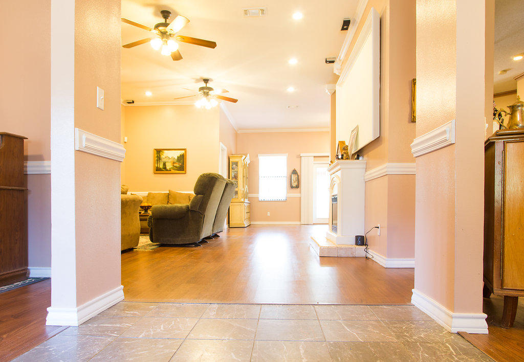 KENNEDY LAKES - Residential