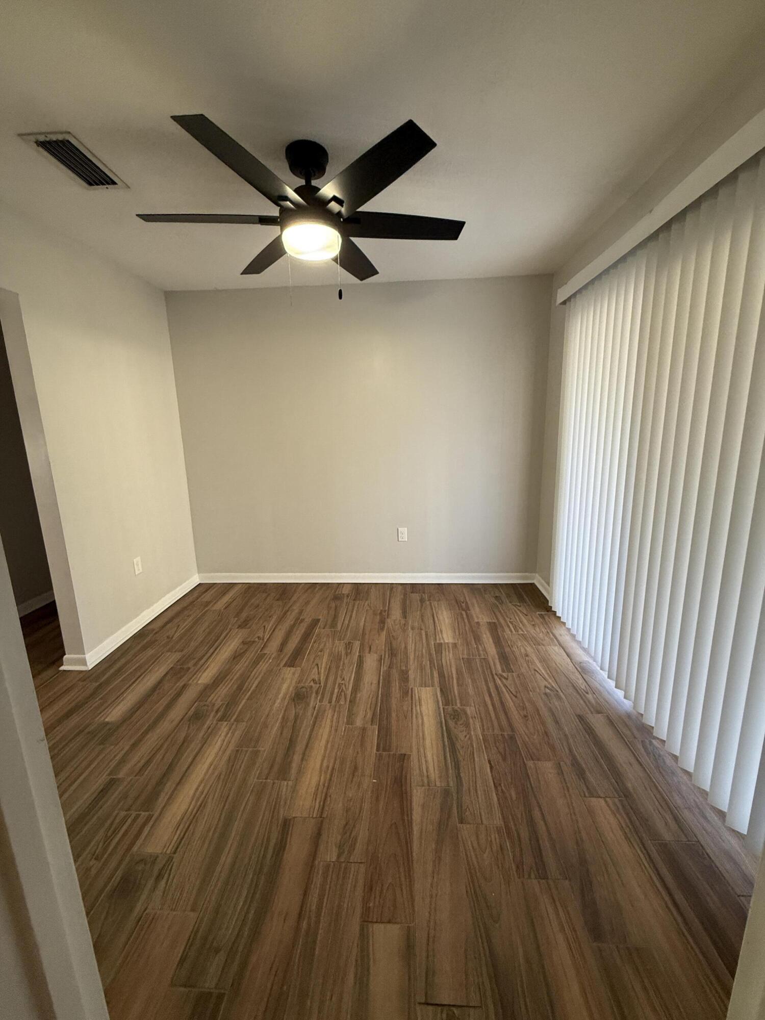 LONGWOOD S/D 3RD ADDN - Residential Lease