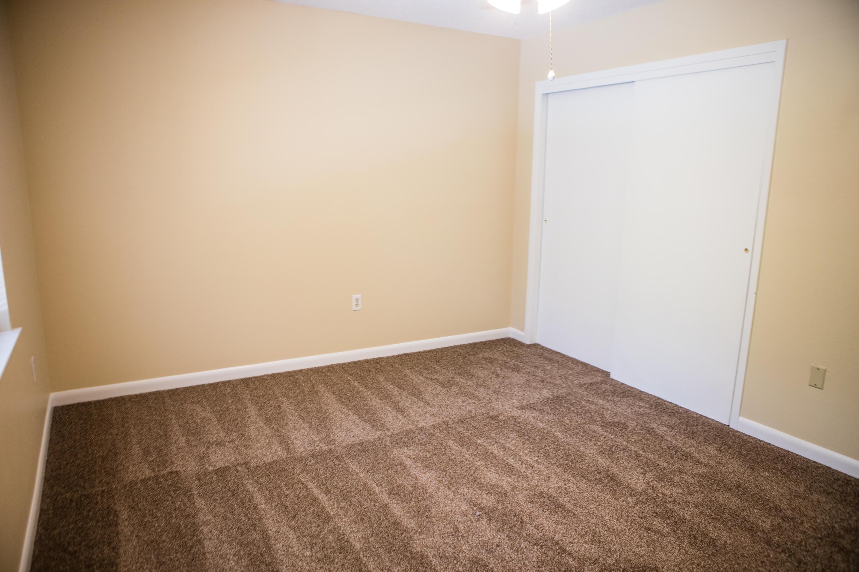 VALPARAISO PINECREST 5 - Residential