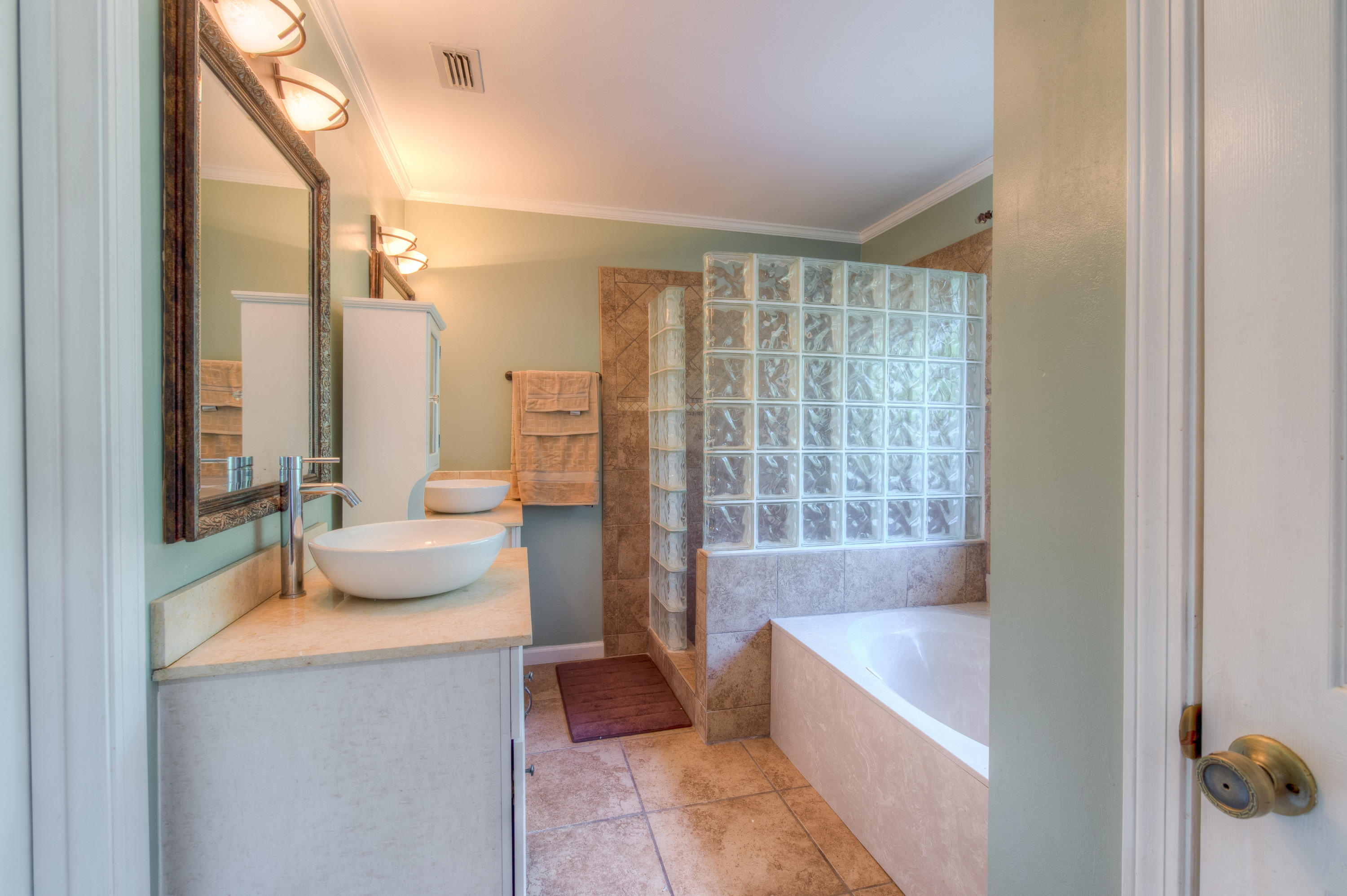 LAKE POINTE - Residential