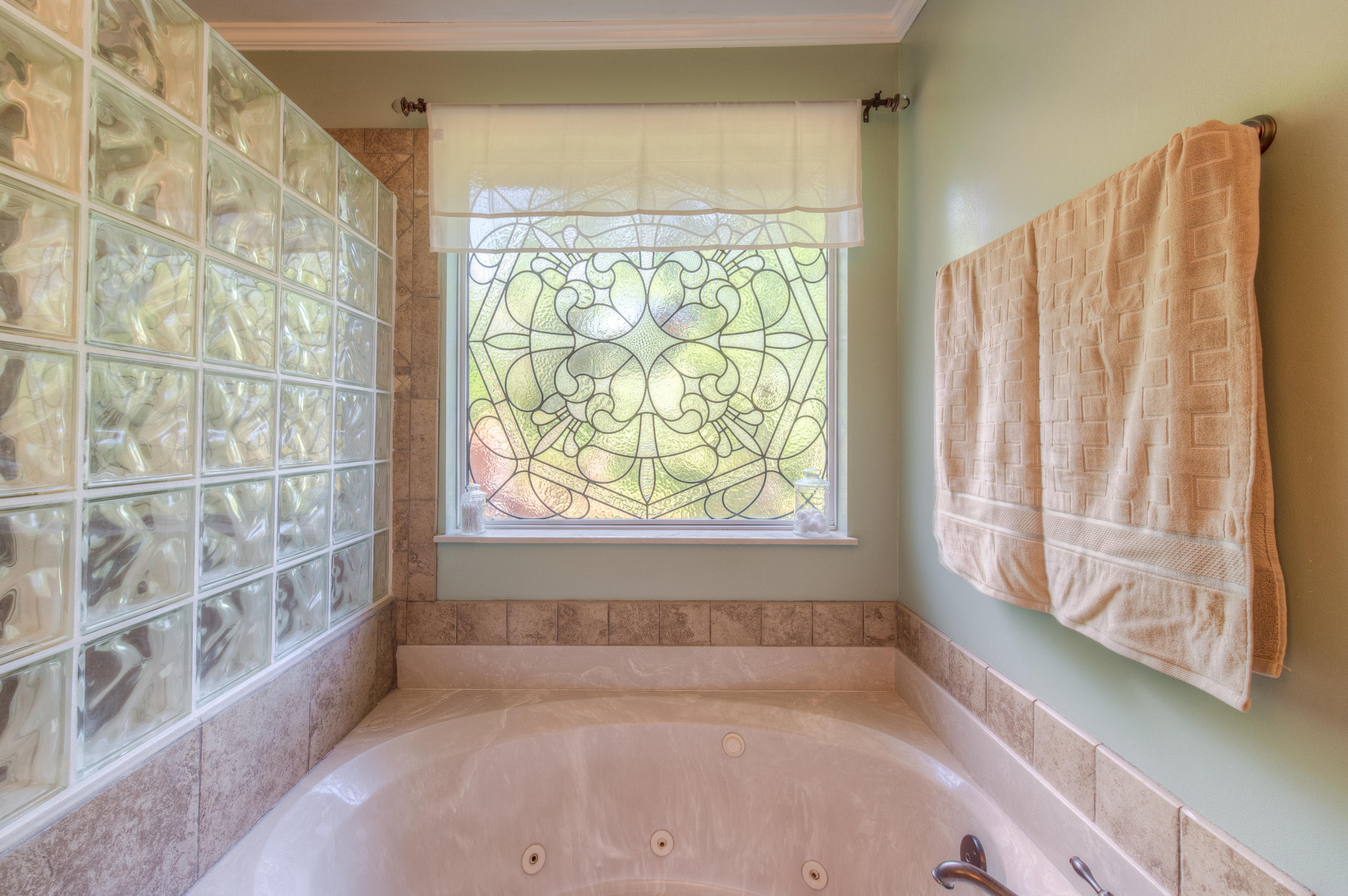 LAKE POINTE - Residential