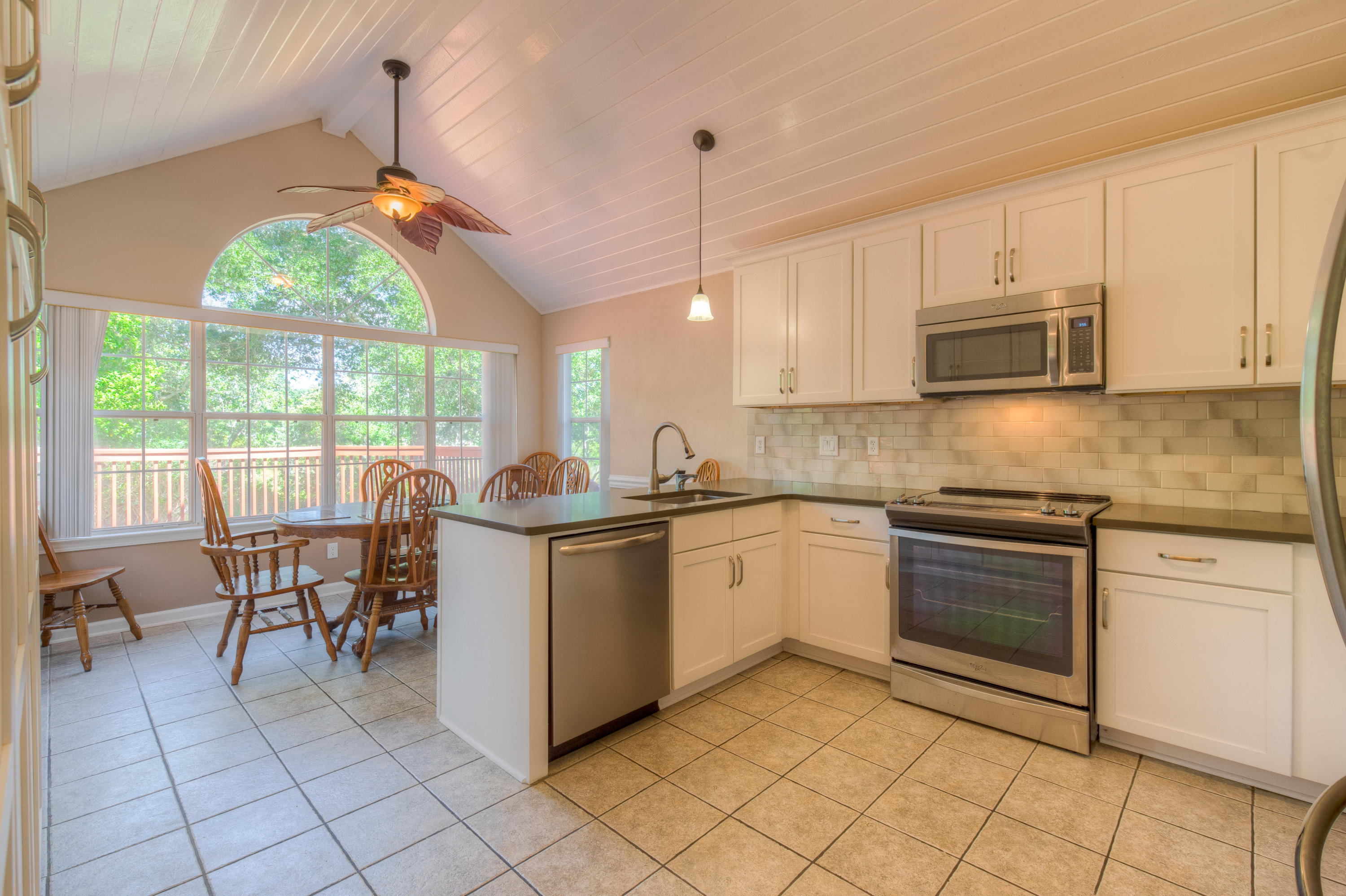 LAKE POINTE - Residential