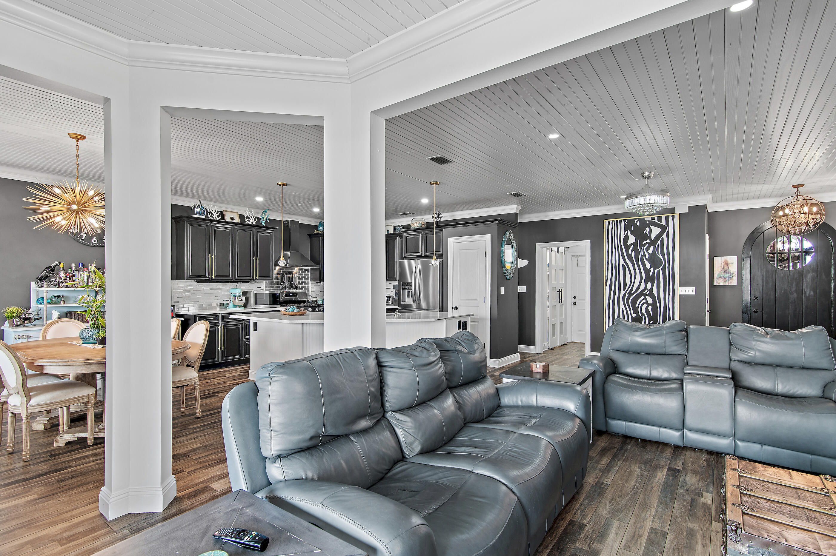 LIGHTHOUSE POINTE - Residential