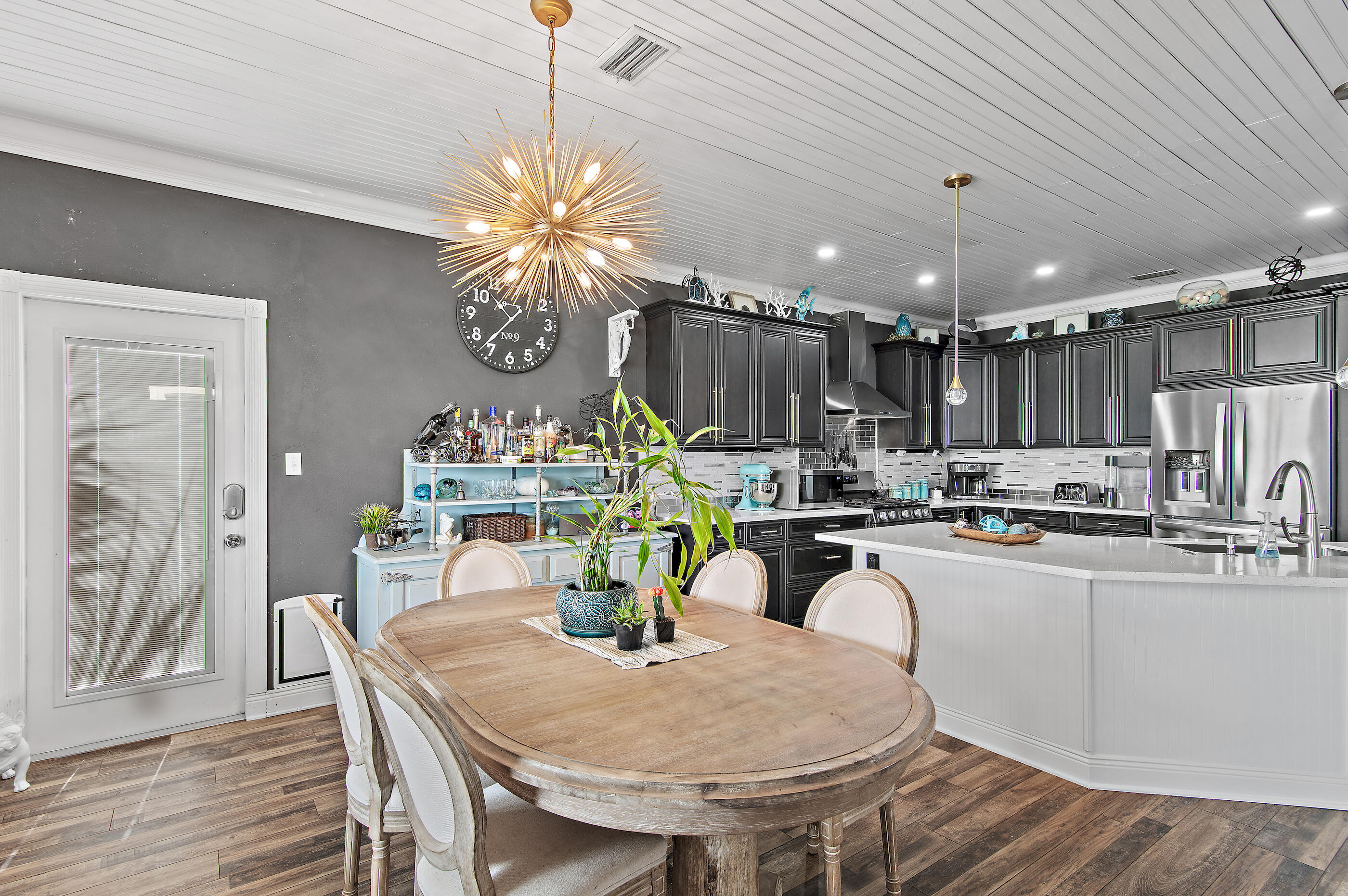 LIGHTHOUSE POINTE - Residential