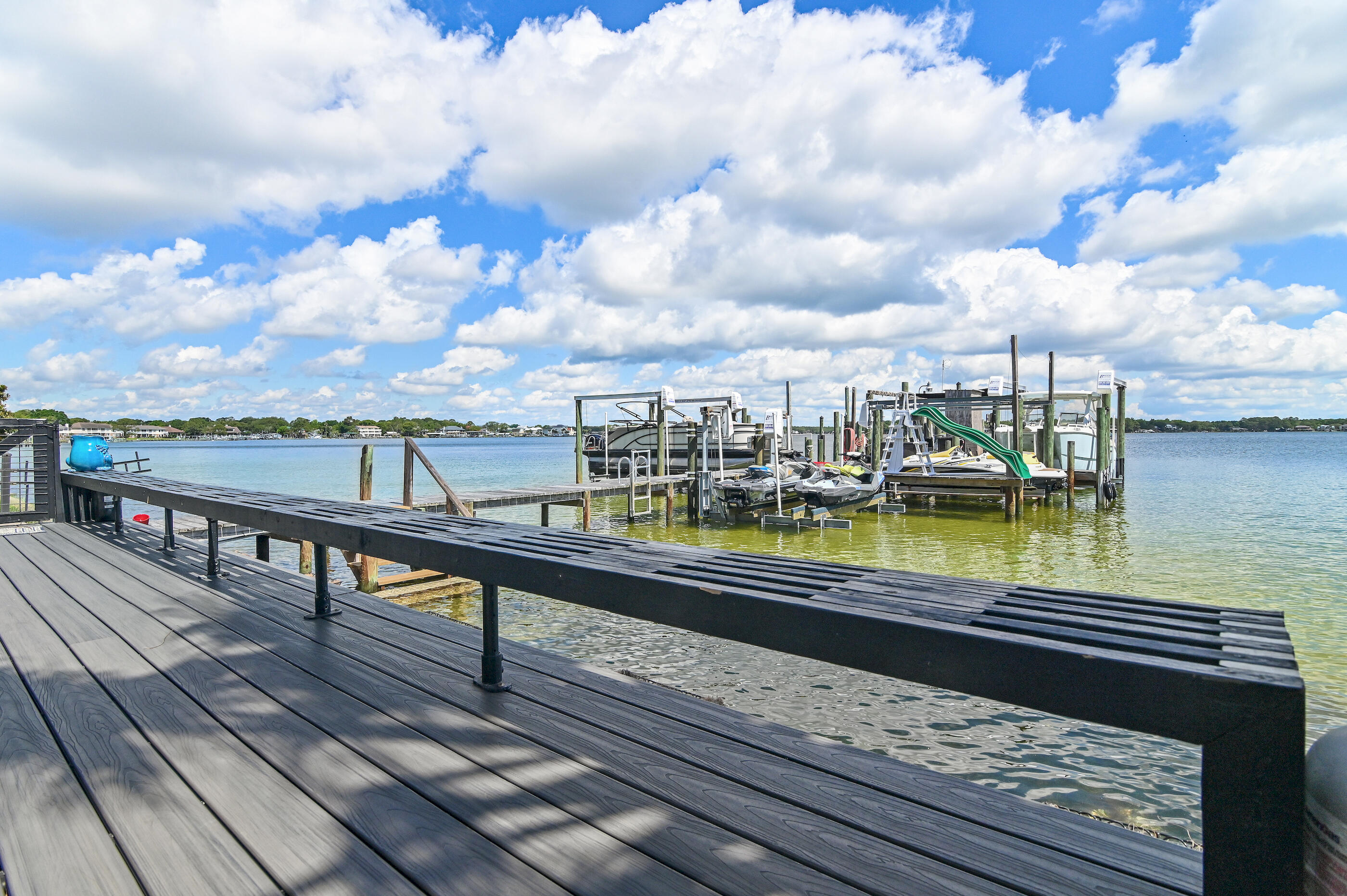 LIGHTHOUSE POINTE - Residential
