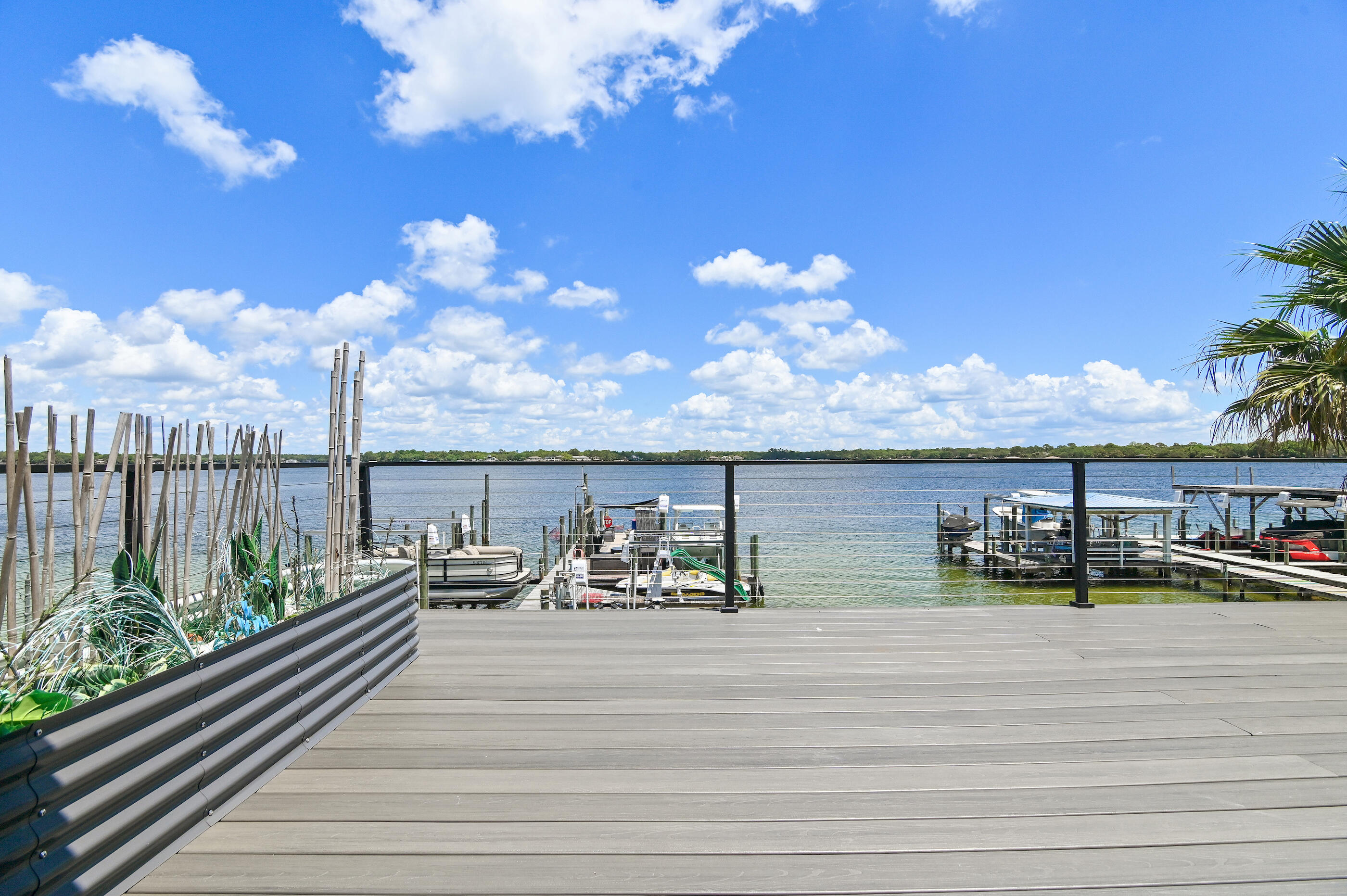 LIGHTHOUSE POINTE - Residential