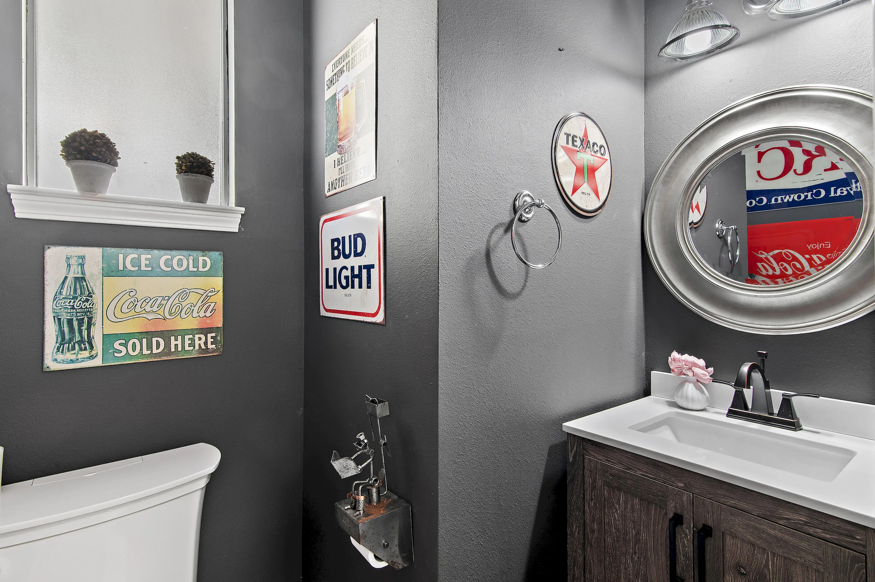 Fort Walton Beach, Florida, 32547, United States, 4 Bedrooms Bedrooms, ,3 BathroomsBathrooms,Residential,Active,1811118