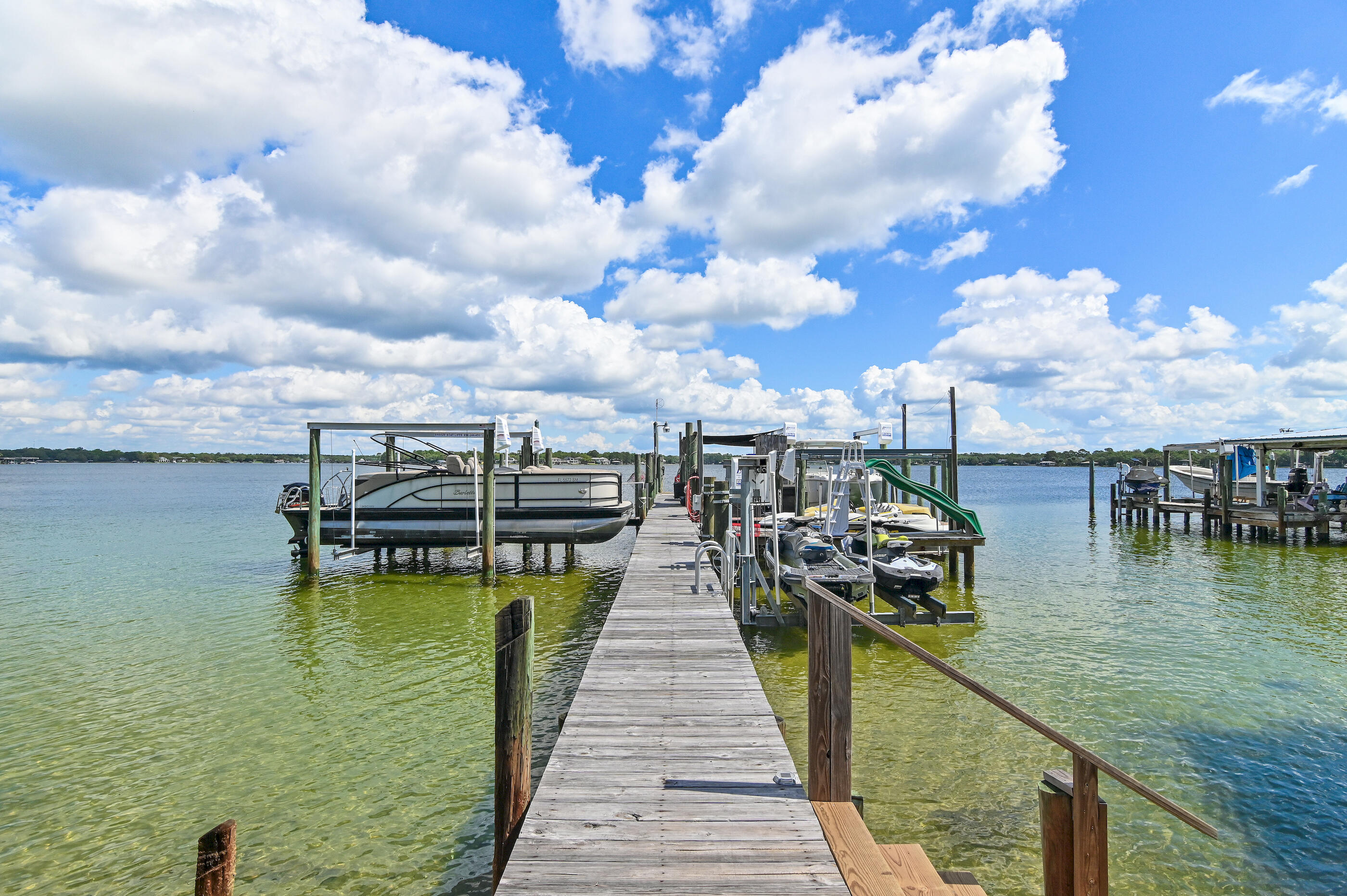 LIGHTHOUSE POINTE - Residential