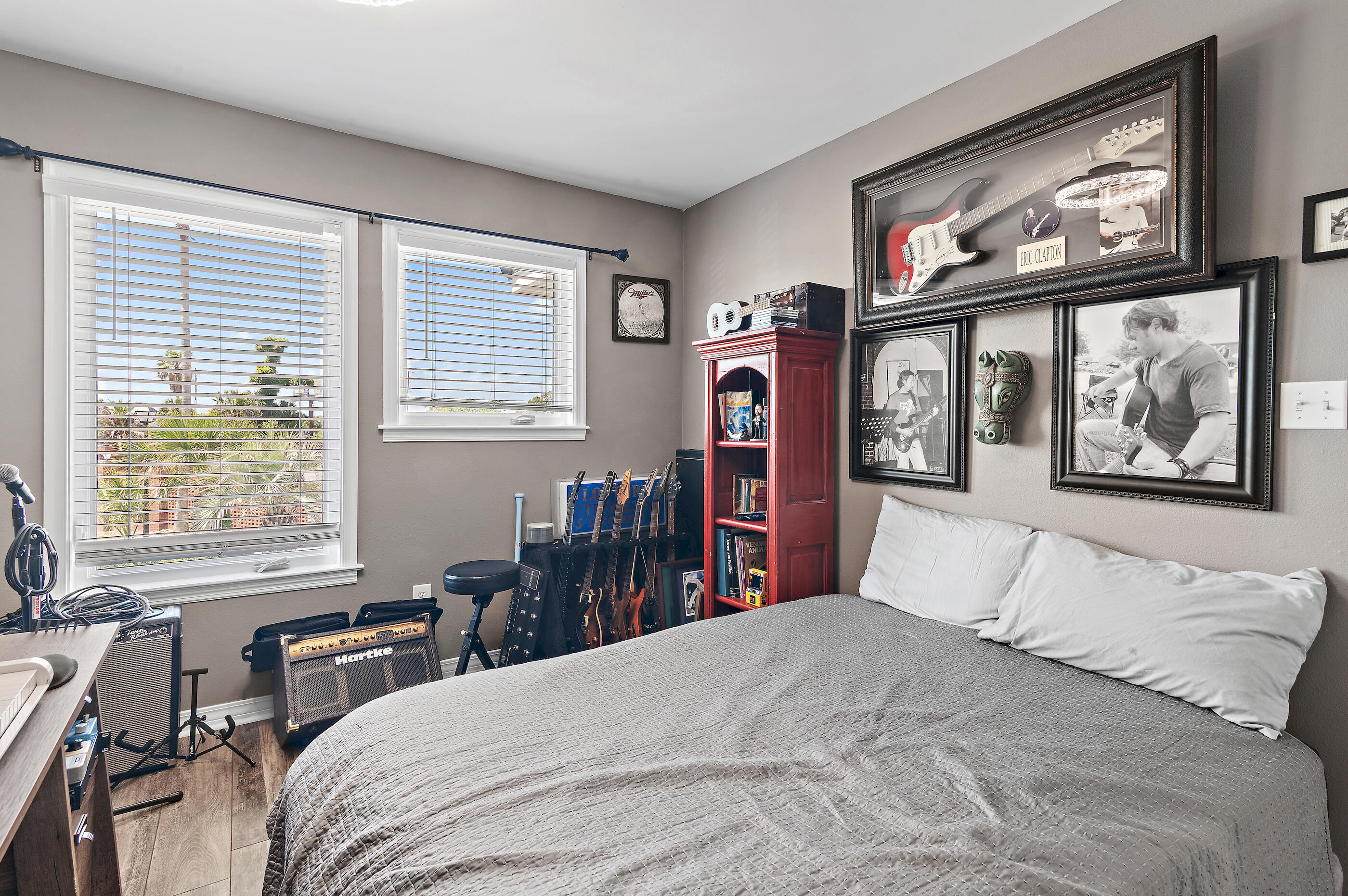 LIGHTHOUSE POINTE - Residential