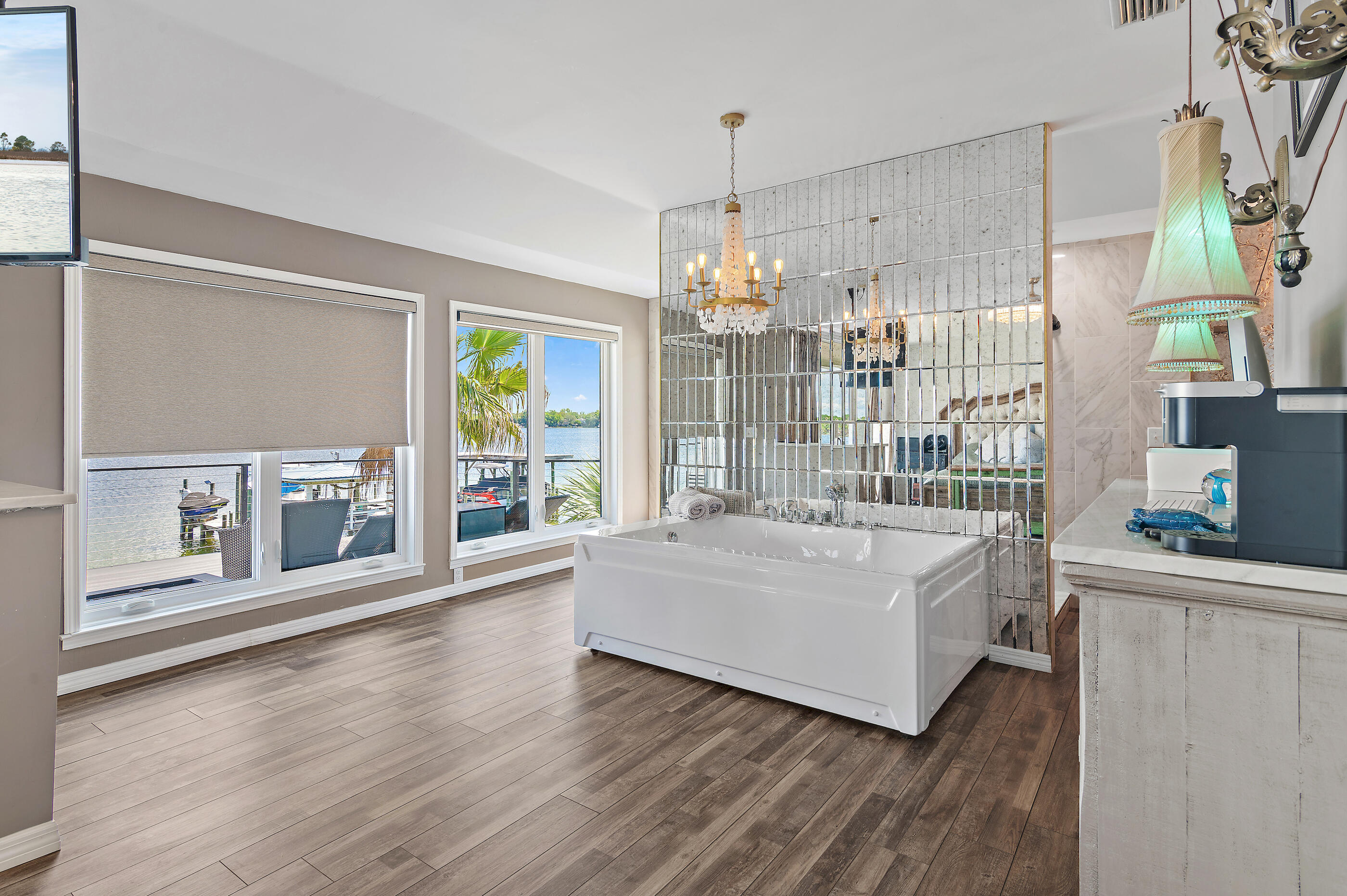 LIGHTHOUSE POINTE - Residential