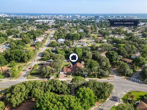 Photo of 504 Kelly Street, Destin, FL 32541 (MLS # 978206)