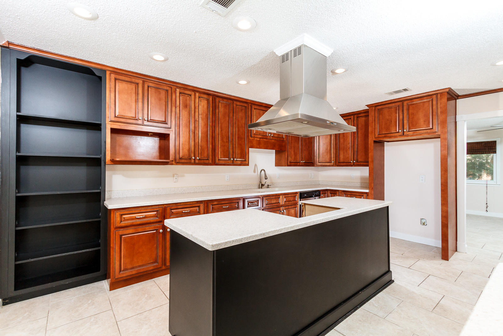 WHISPER BAY - Residential