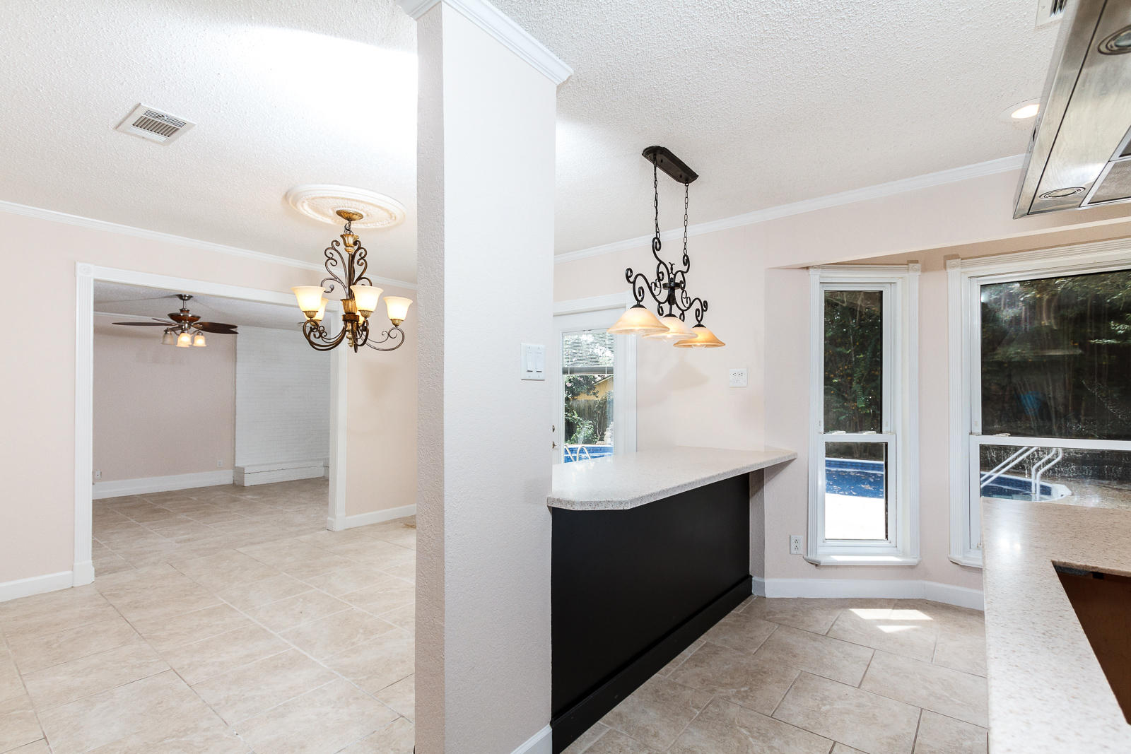 WHISPER BAY - Residential