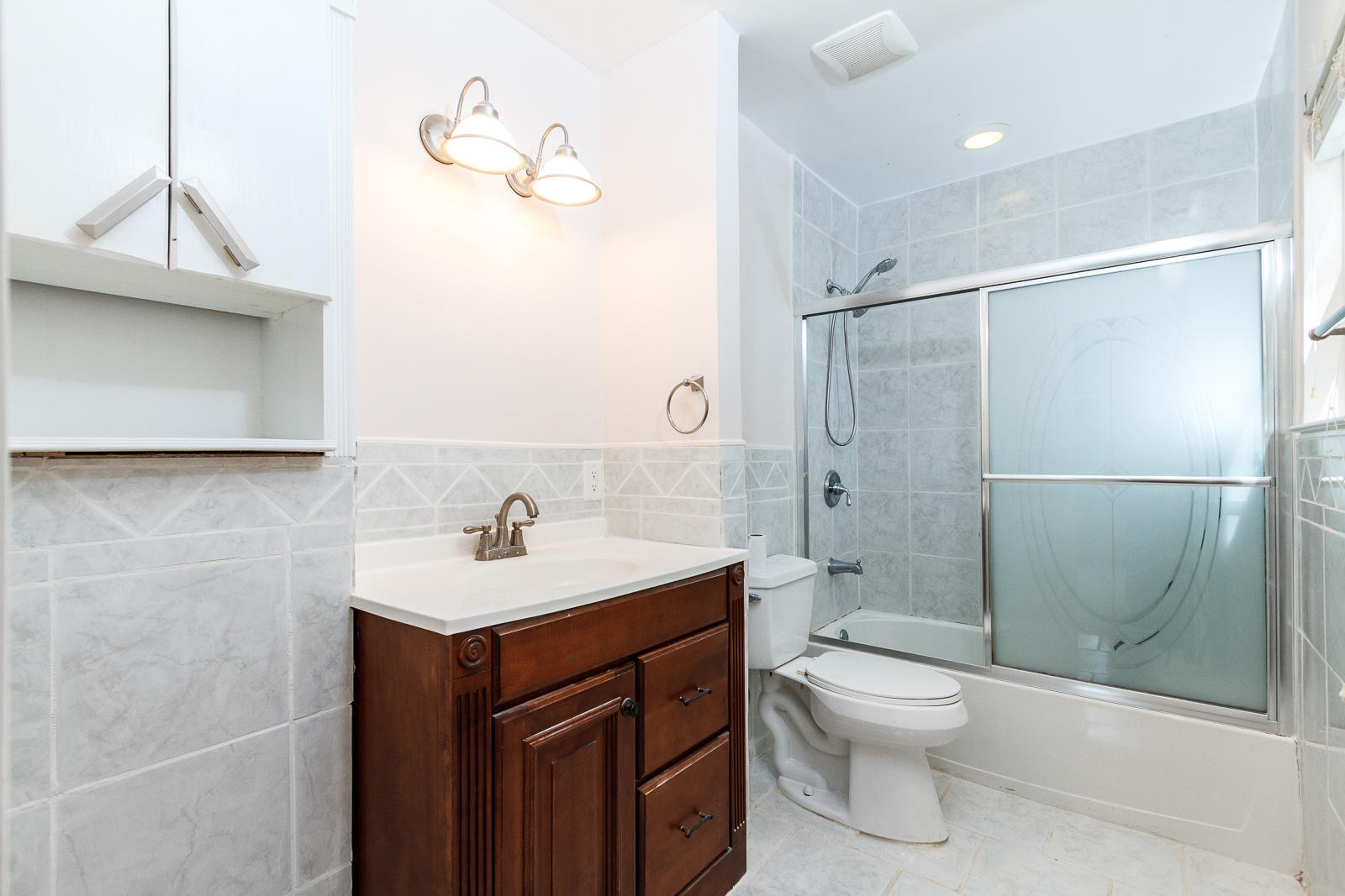 WHISPER BAY - Residential