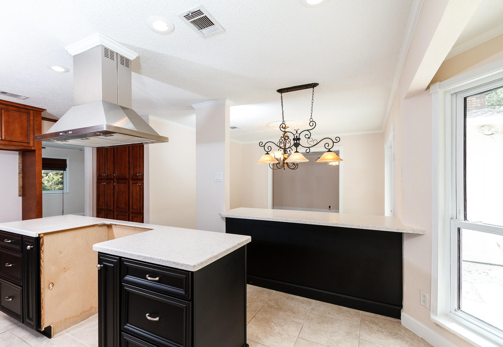 WHISPER BAY - Residential