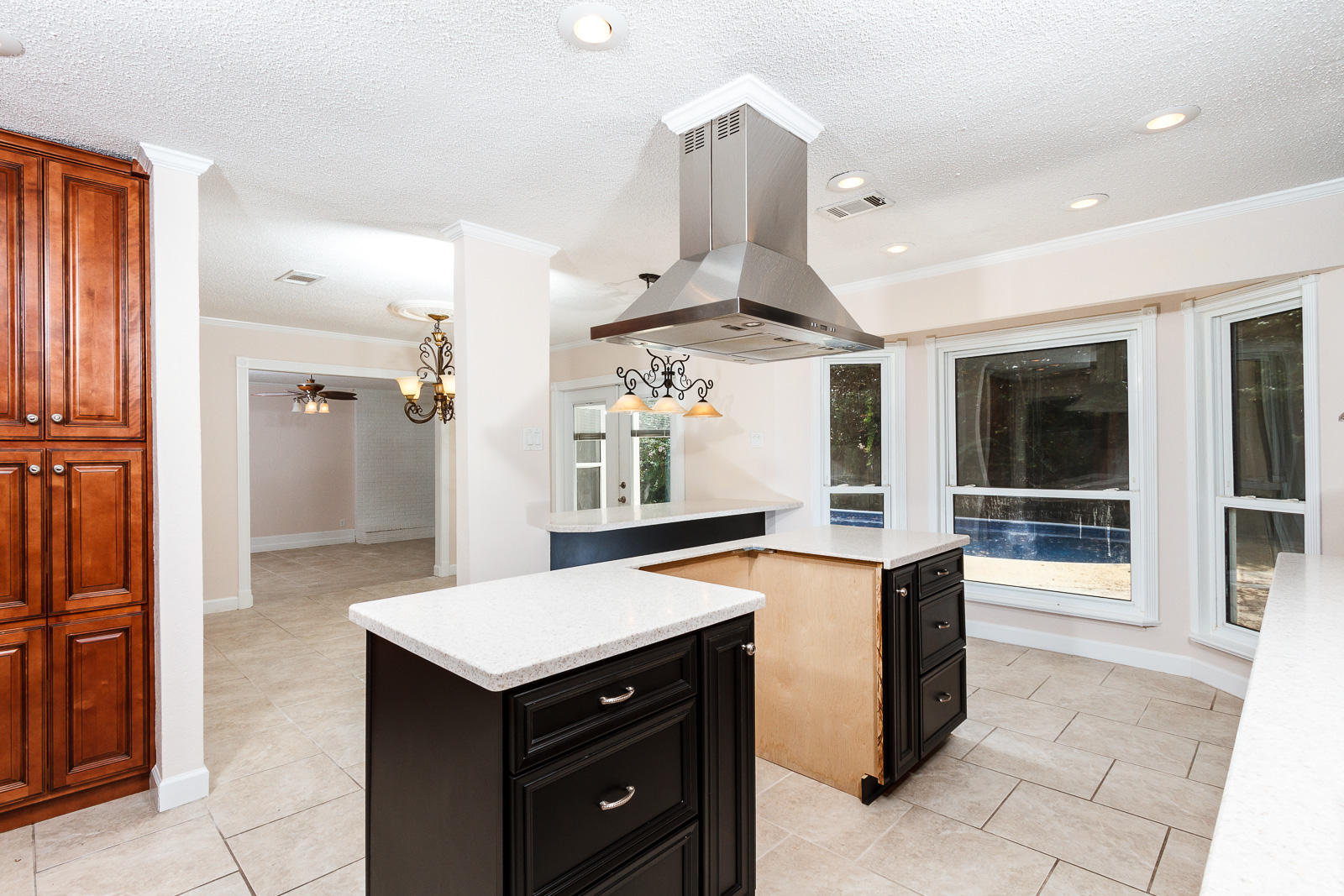 WHISPER BAY - Residential