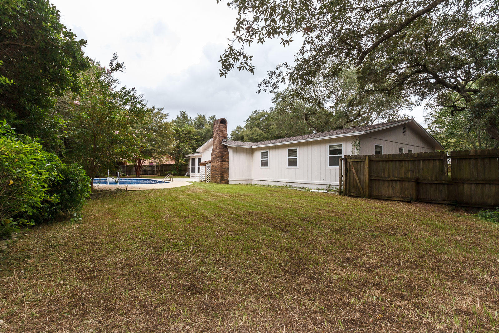 WHISPER BAY - Residential