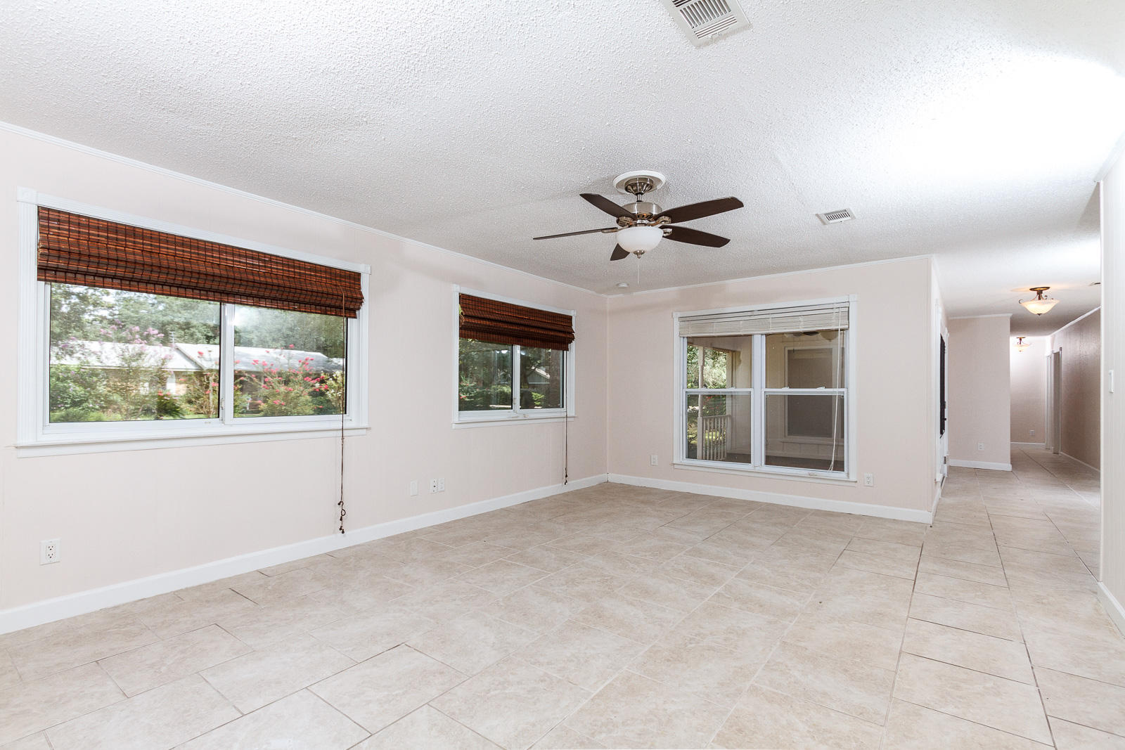 WHISPER BAY - Residential