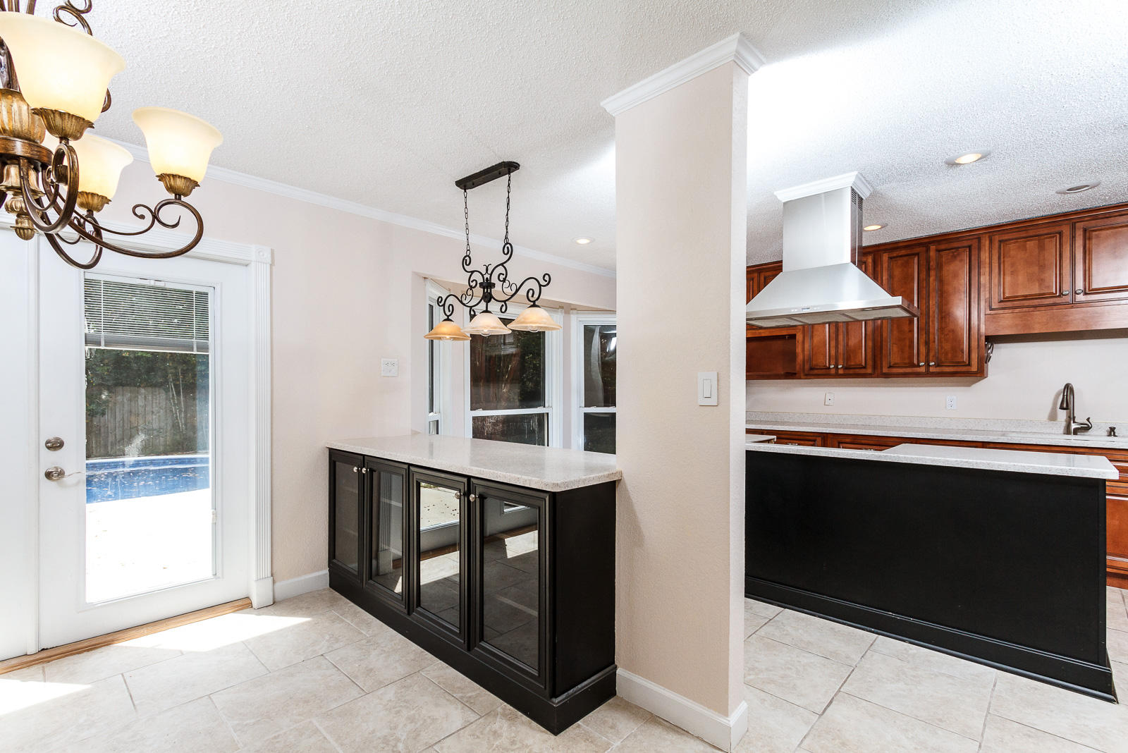 WHISPER BAY - Residential