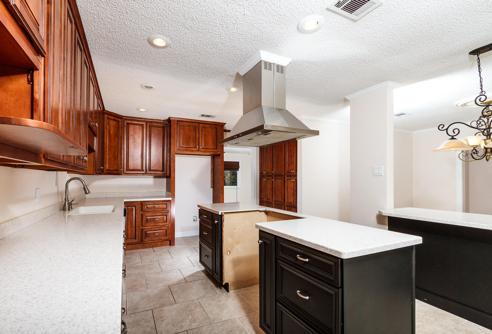 WHISPER BAY - Residential