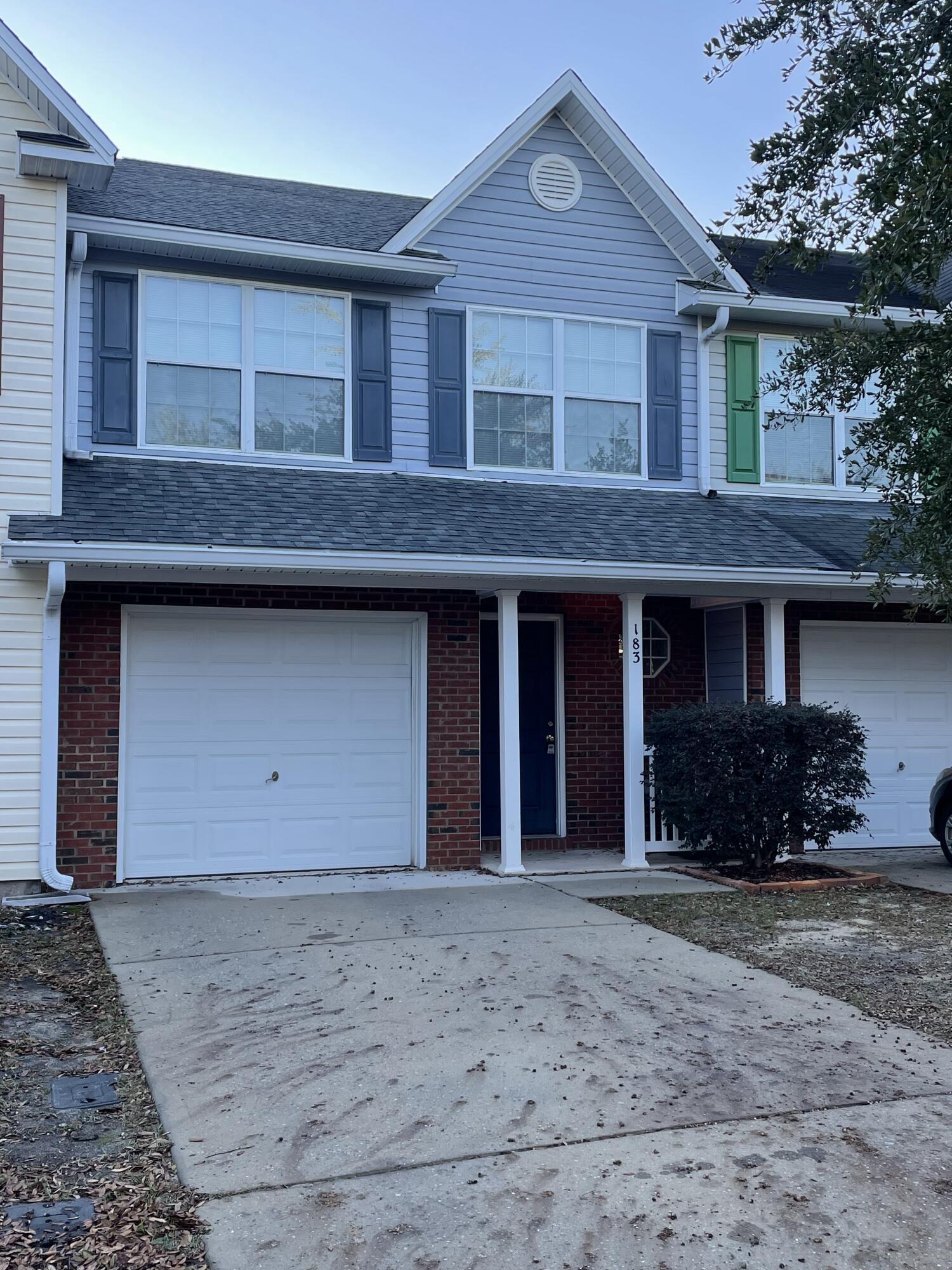 ROLLING PINES - Residential