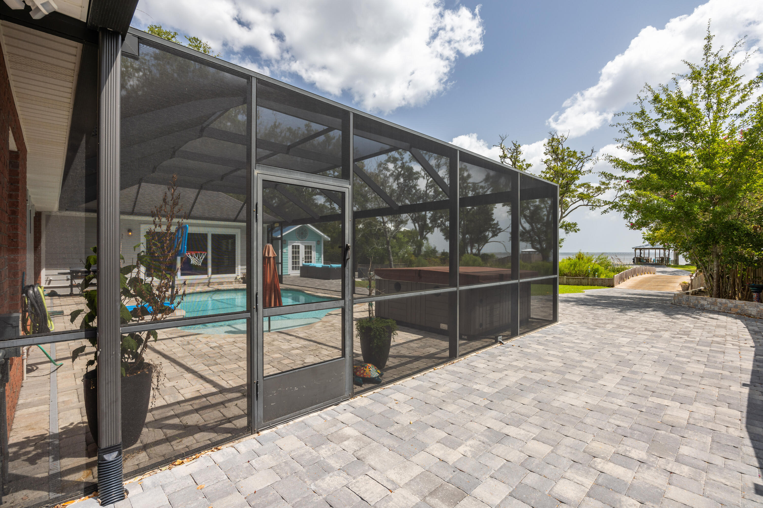 NO RECORDED SUBDIVISION - Residential