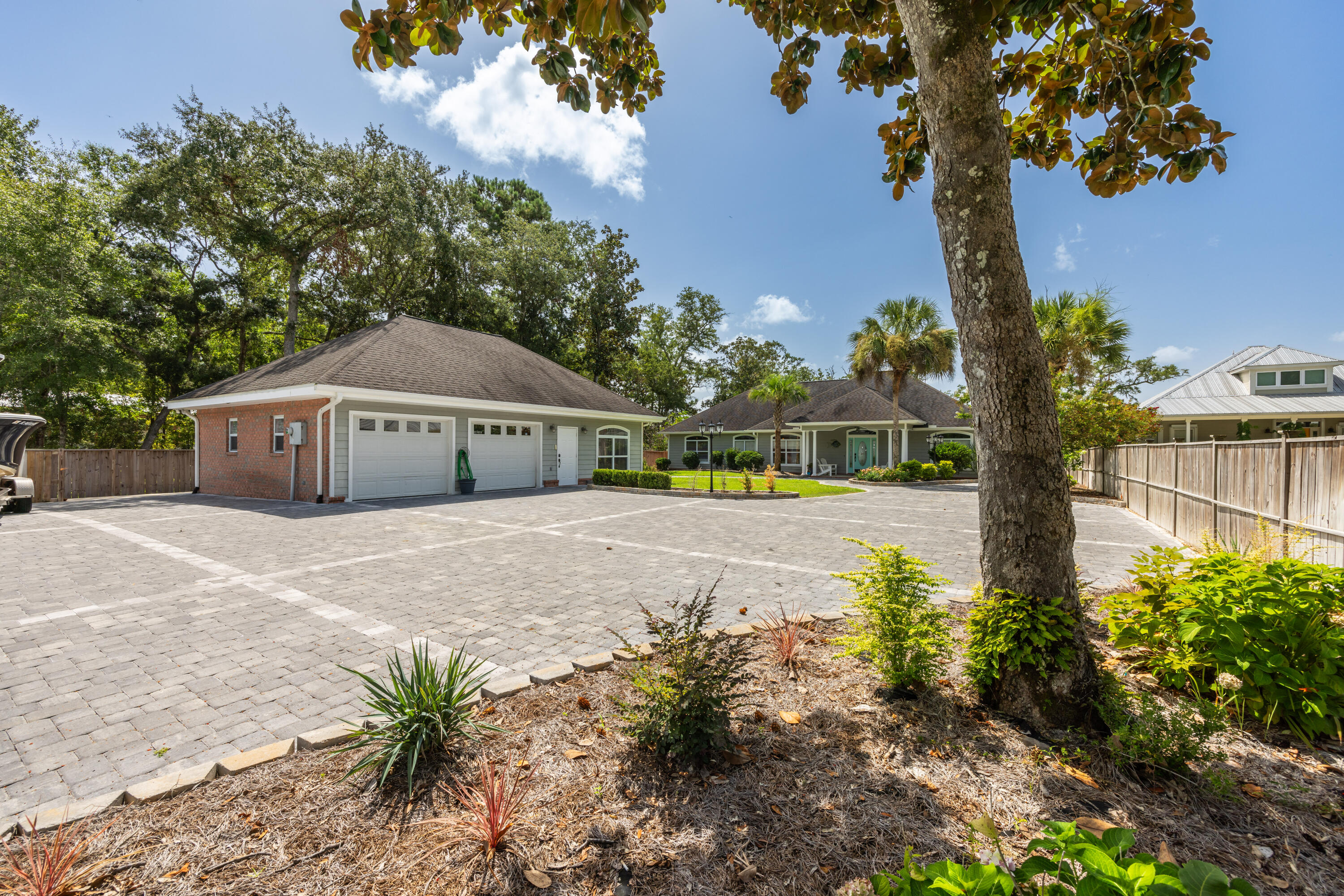 NO RECORDED SUBDIVISION - Residential