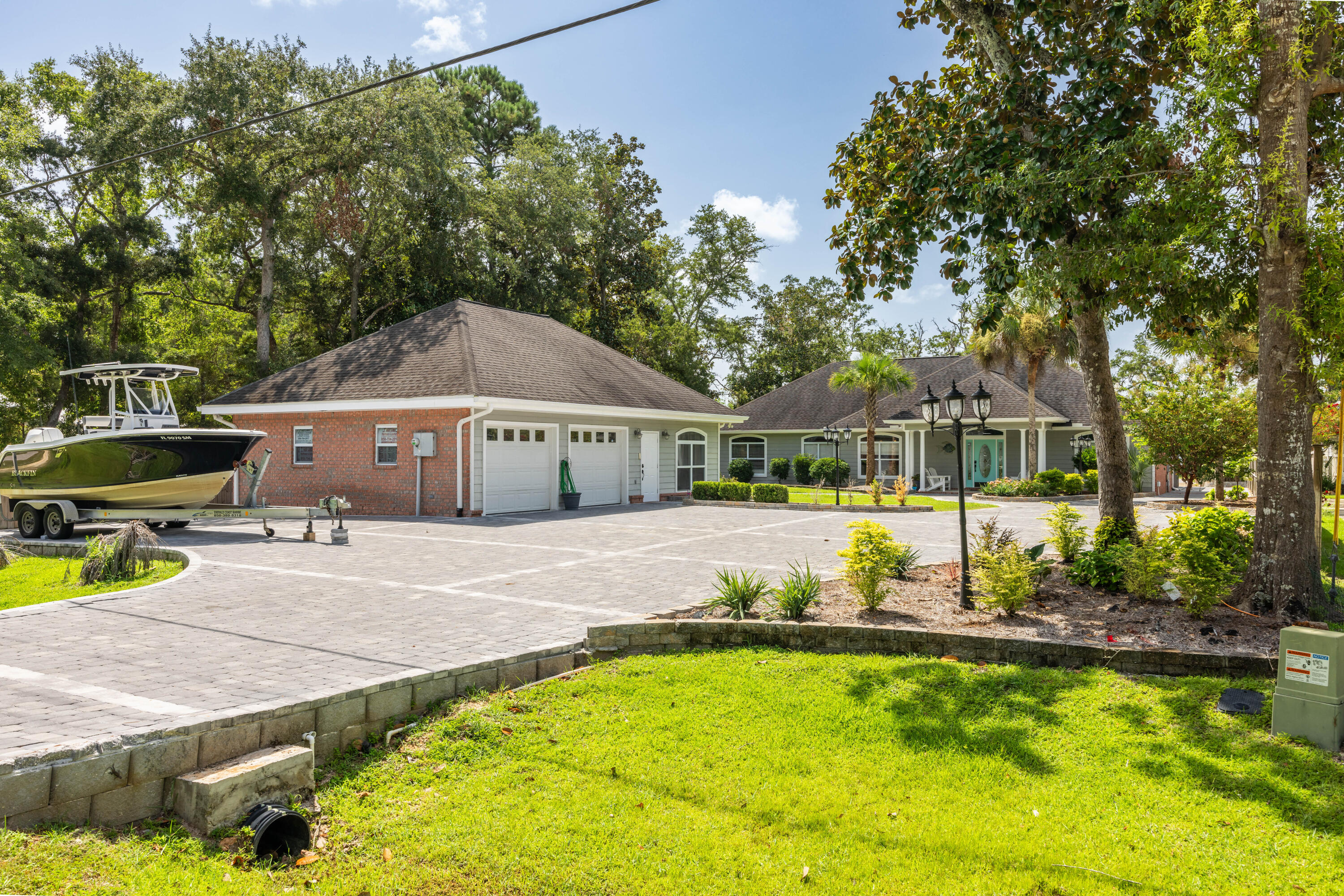 NO RECORDED SUBDIVISION - Residential