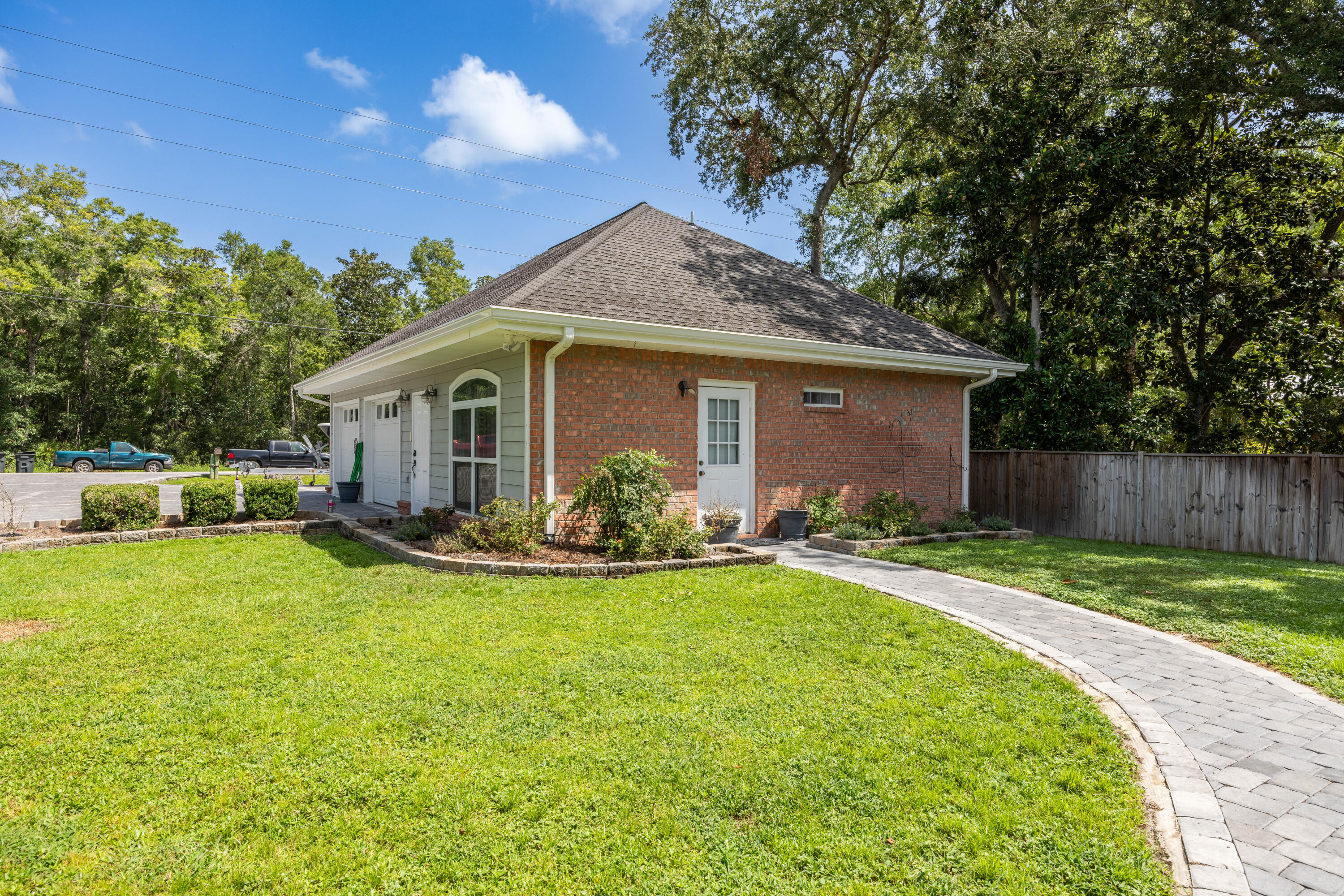 NO RECORDED SUBDIVISION - Residential