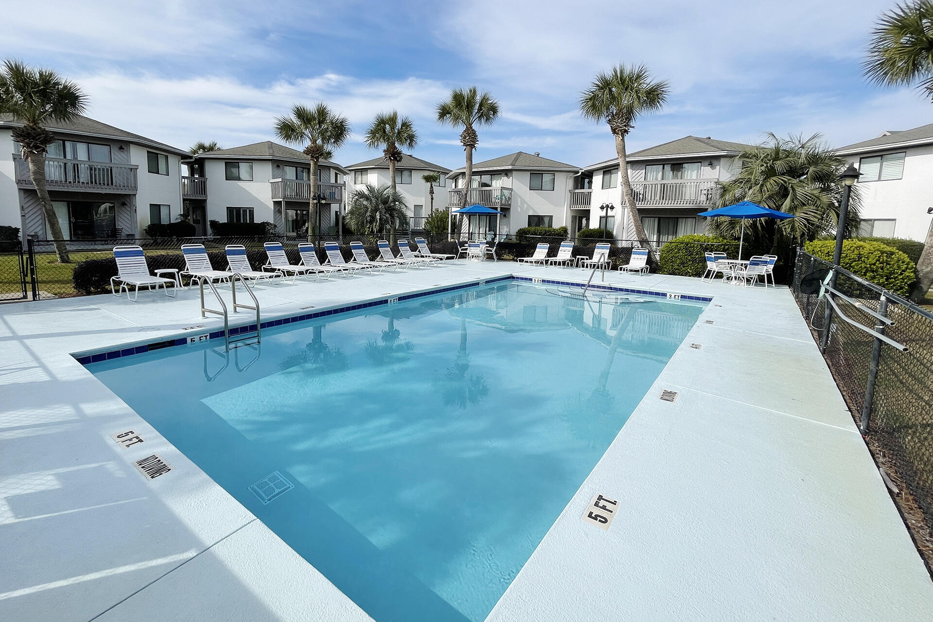 CRYSTAL VILLAGE 2 CONDO PH 3 - Residential