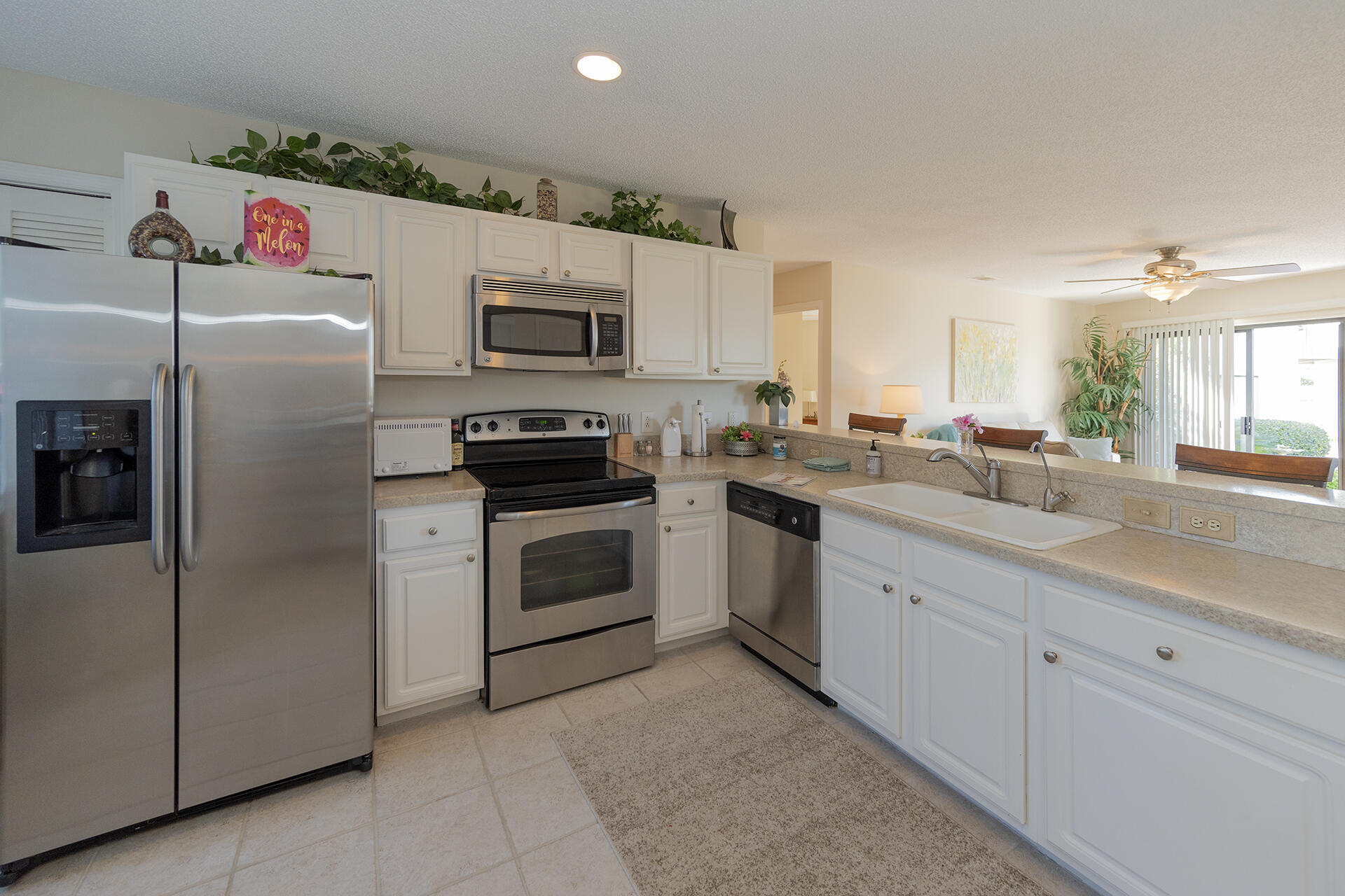 CRYSTAL VILLAGE 2 CONDO PH 3 - Residential