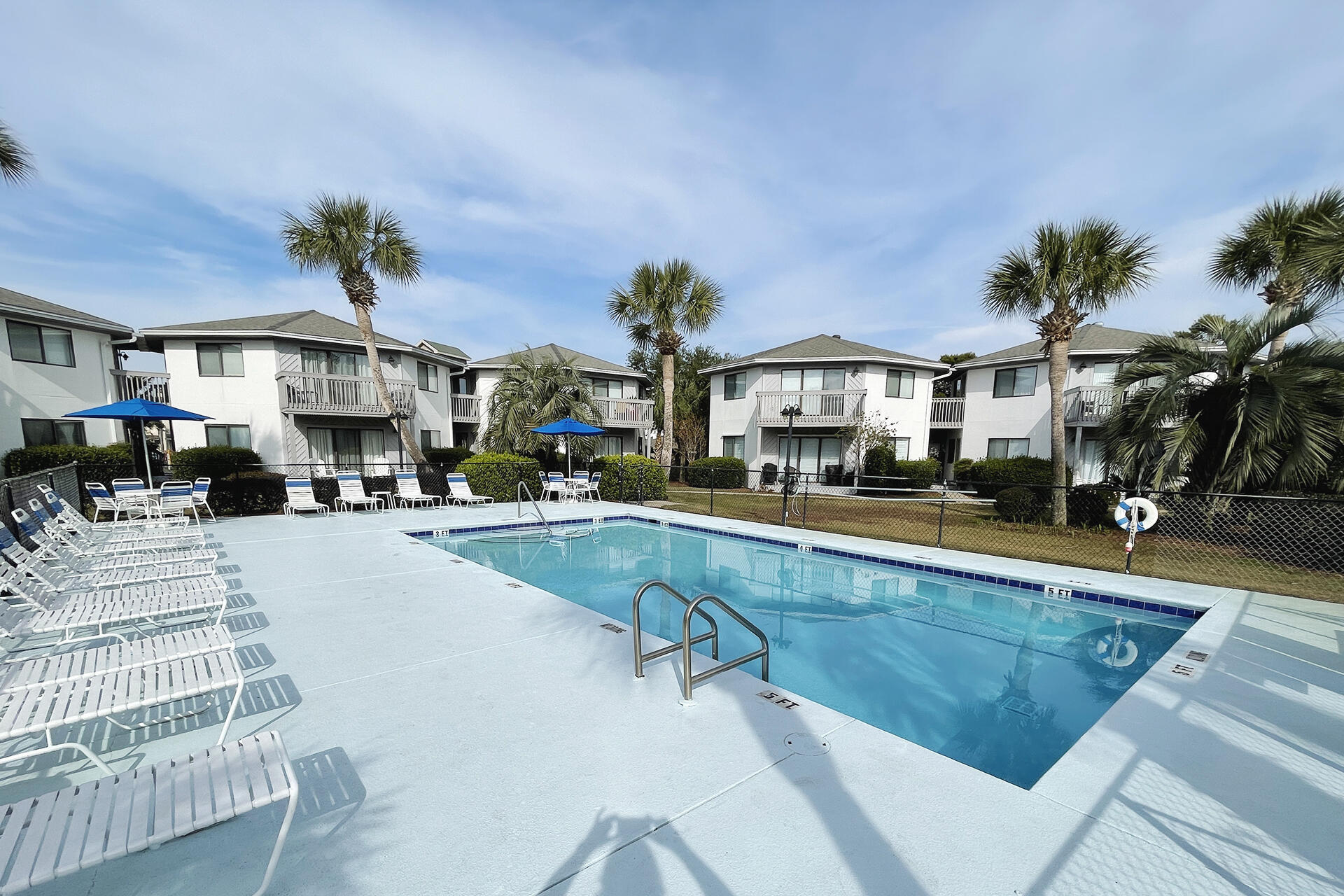 CRYSTAL VILLAGE 2 CONDO PH 3 - Residential