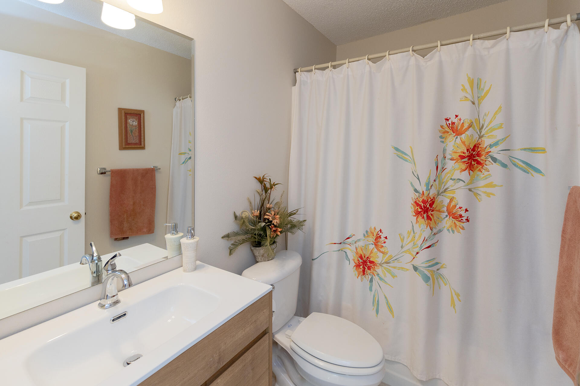 CRYSTAL VILLAGE 2 CONDO PH 3 - Residential