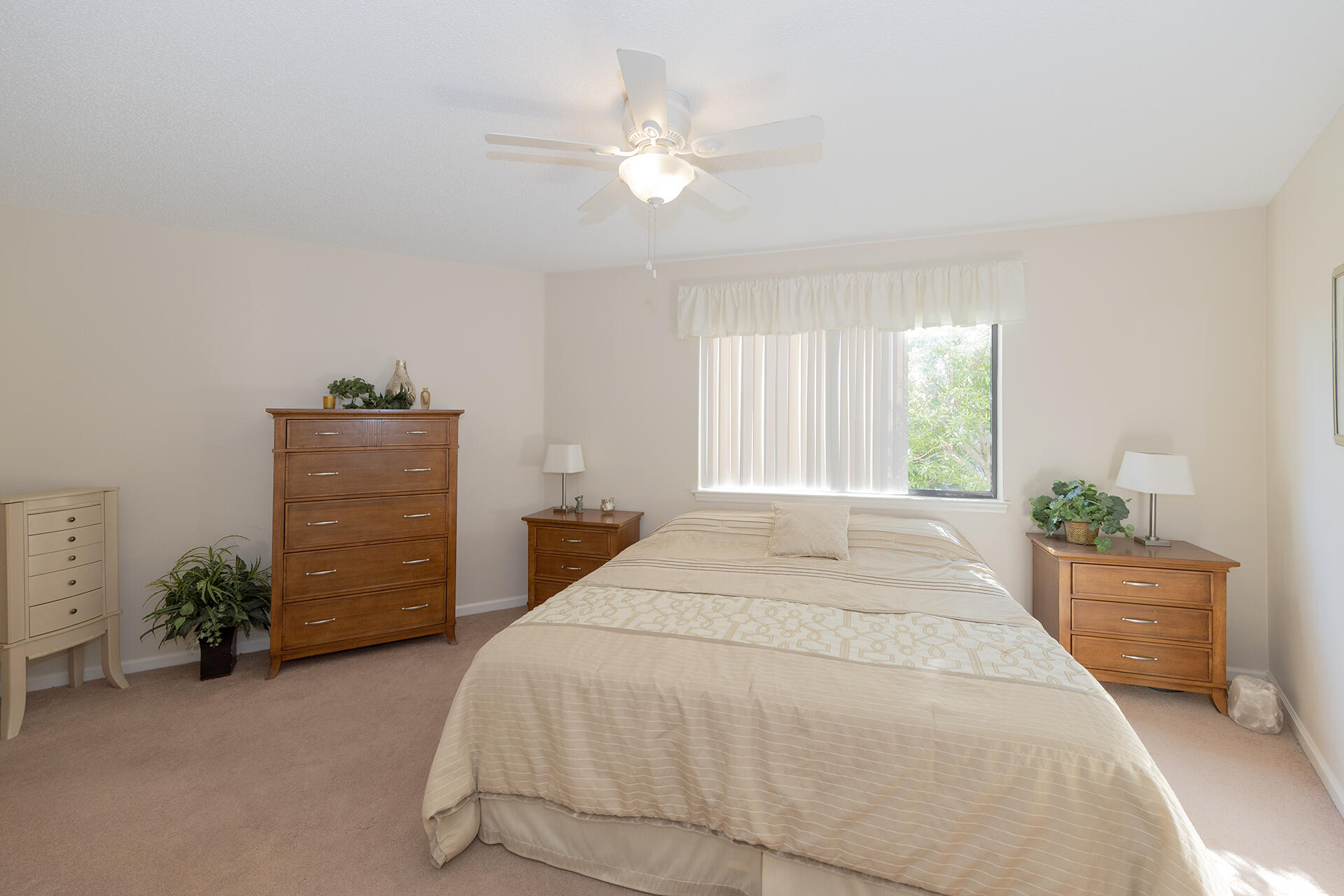 CRYSTAL VILLAGE 2 CONDO PH 3 - Residential