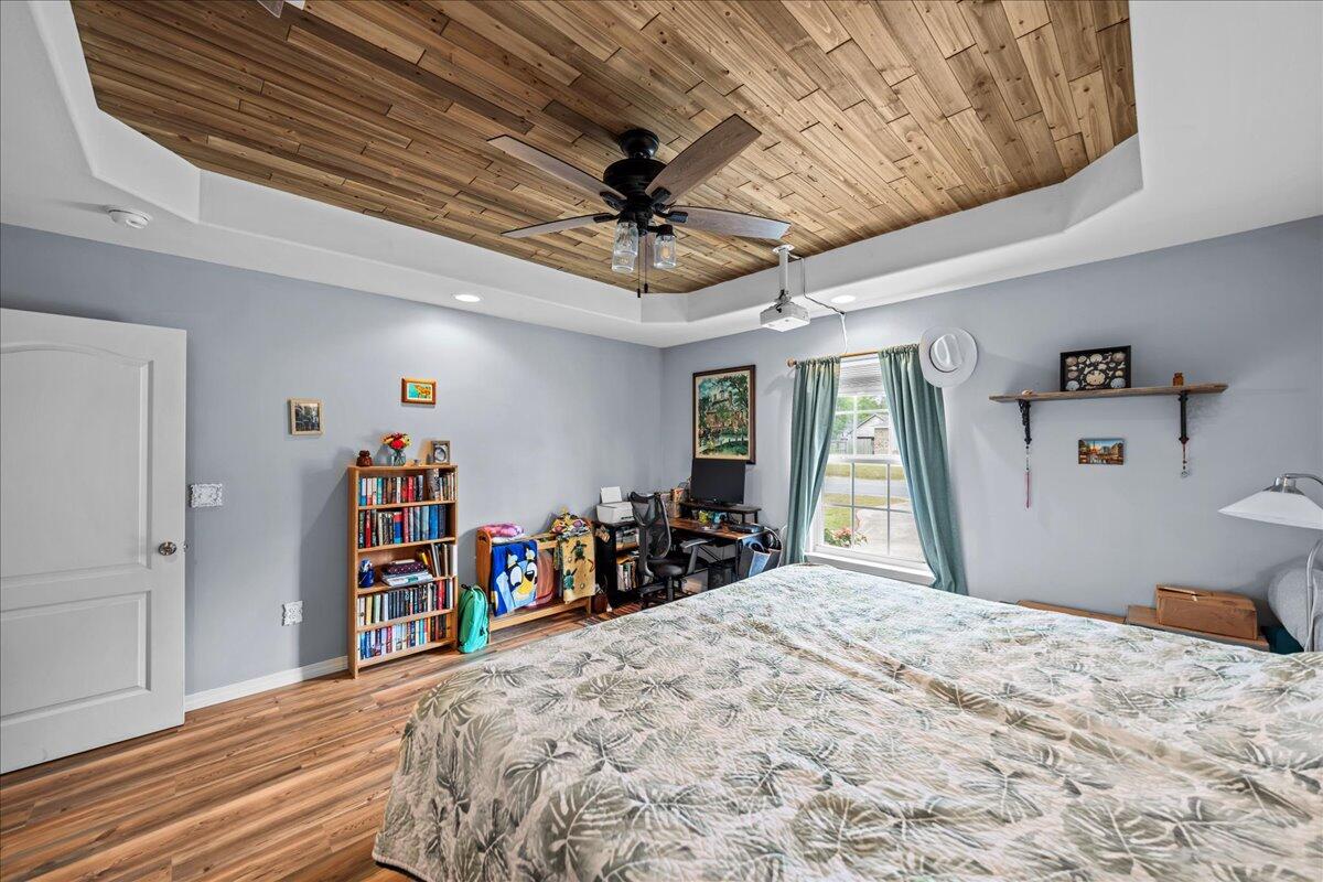 OAKWOOD LAKES ESTATES - Residential